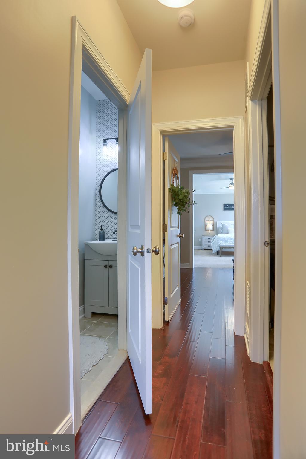 LAUREL RIDGE - THE GLEN - Residential