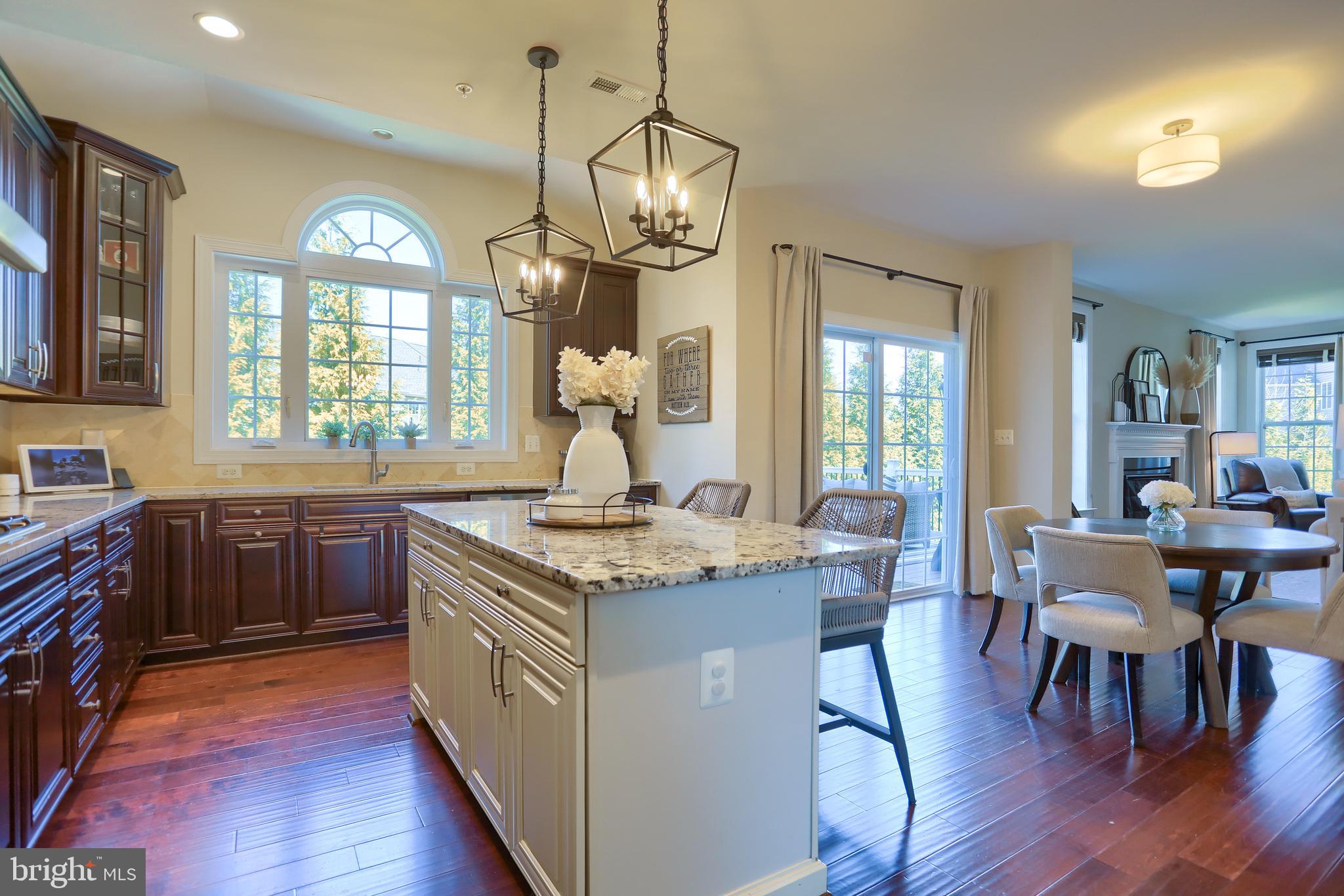 LAUREL RIDGE - THE GLEN - Residential