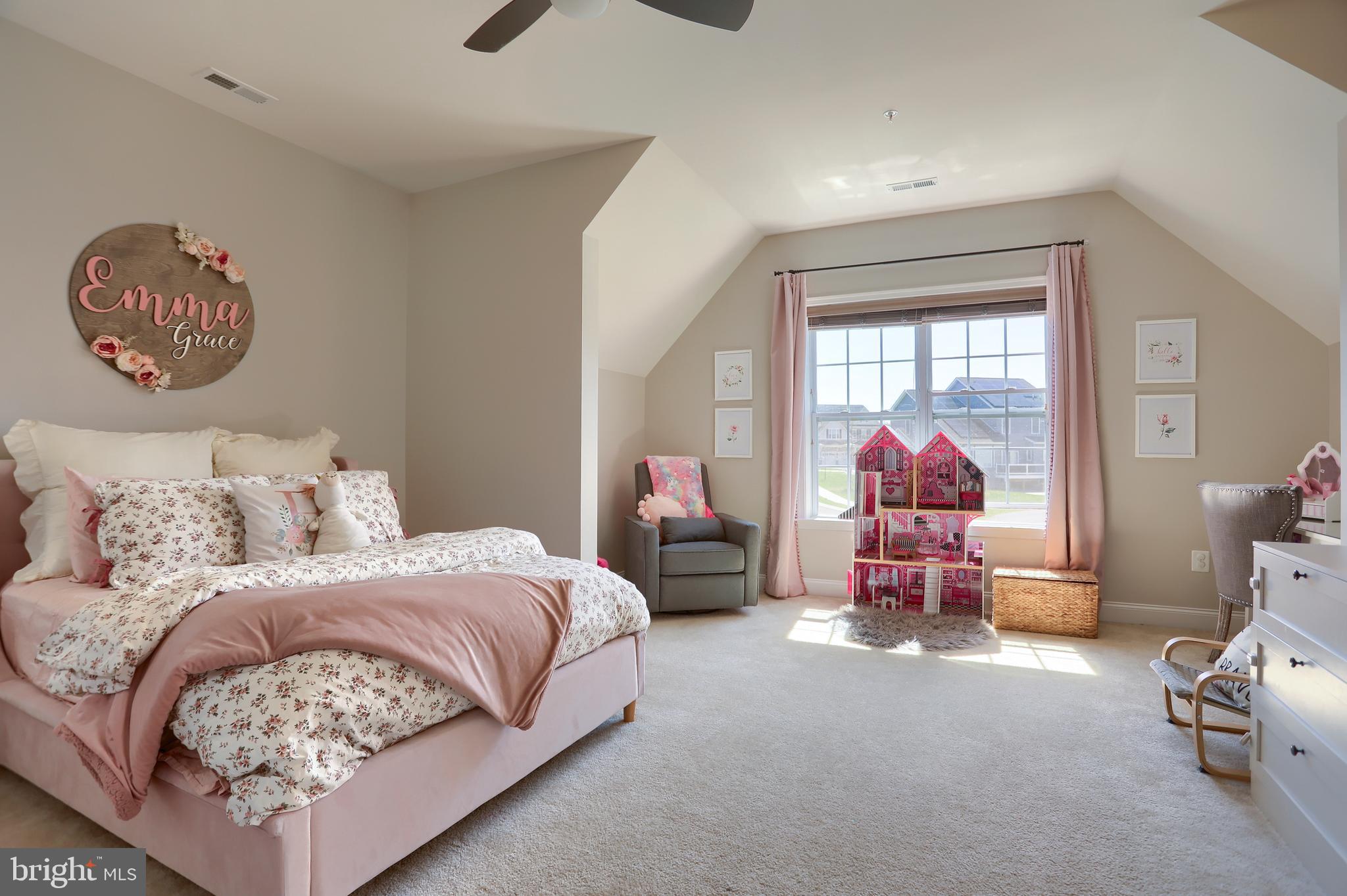 LAUREL RIDGE - THE GLEN - Residential