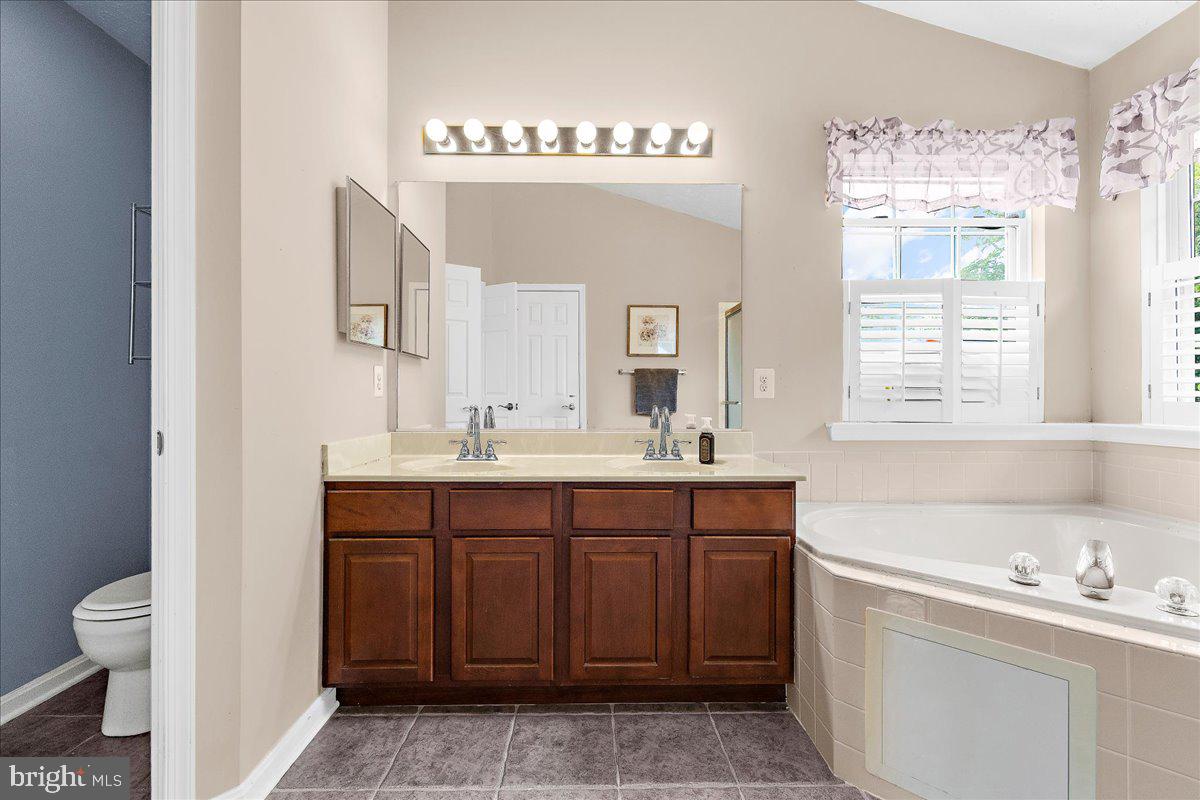 WALNUT POINT - Residential