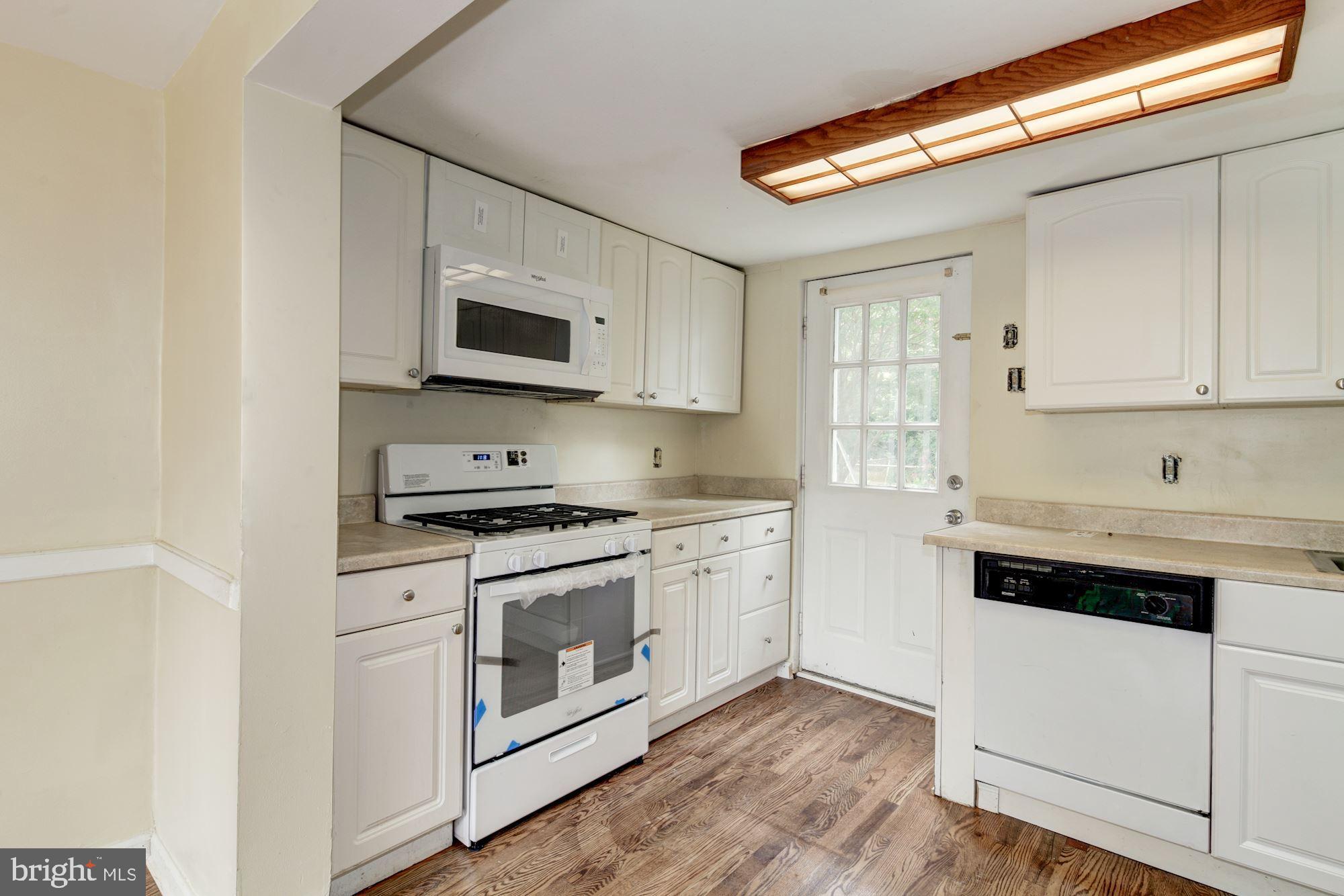 LAUREL - Residential