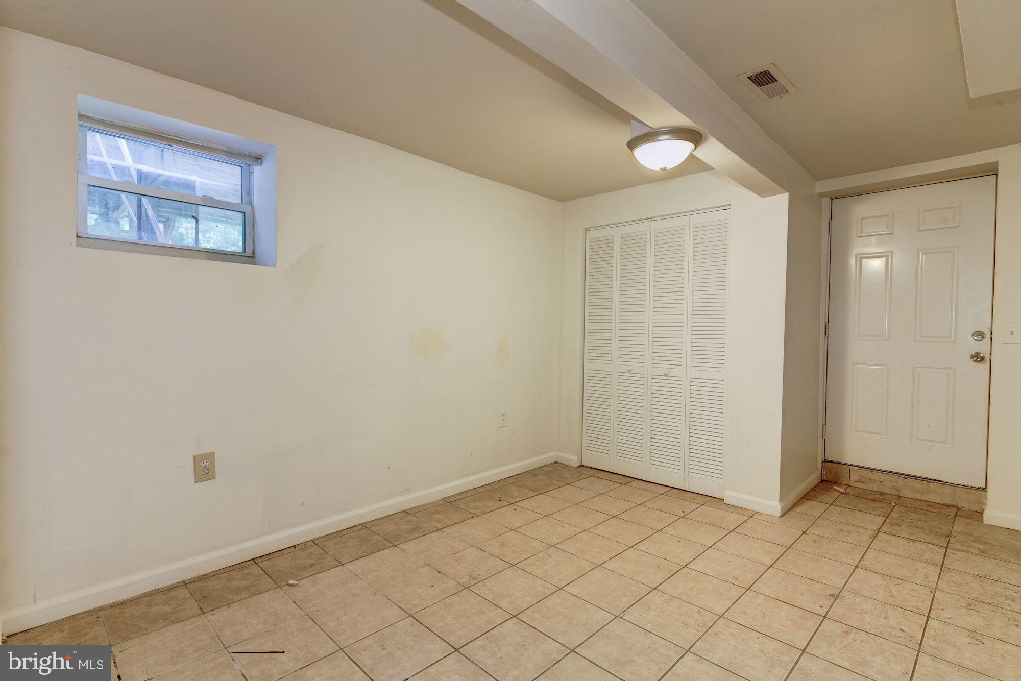 LAUREL - Residential