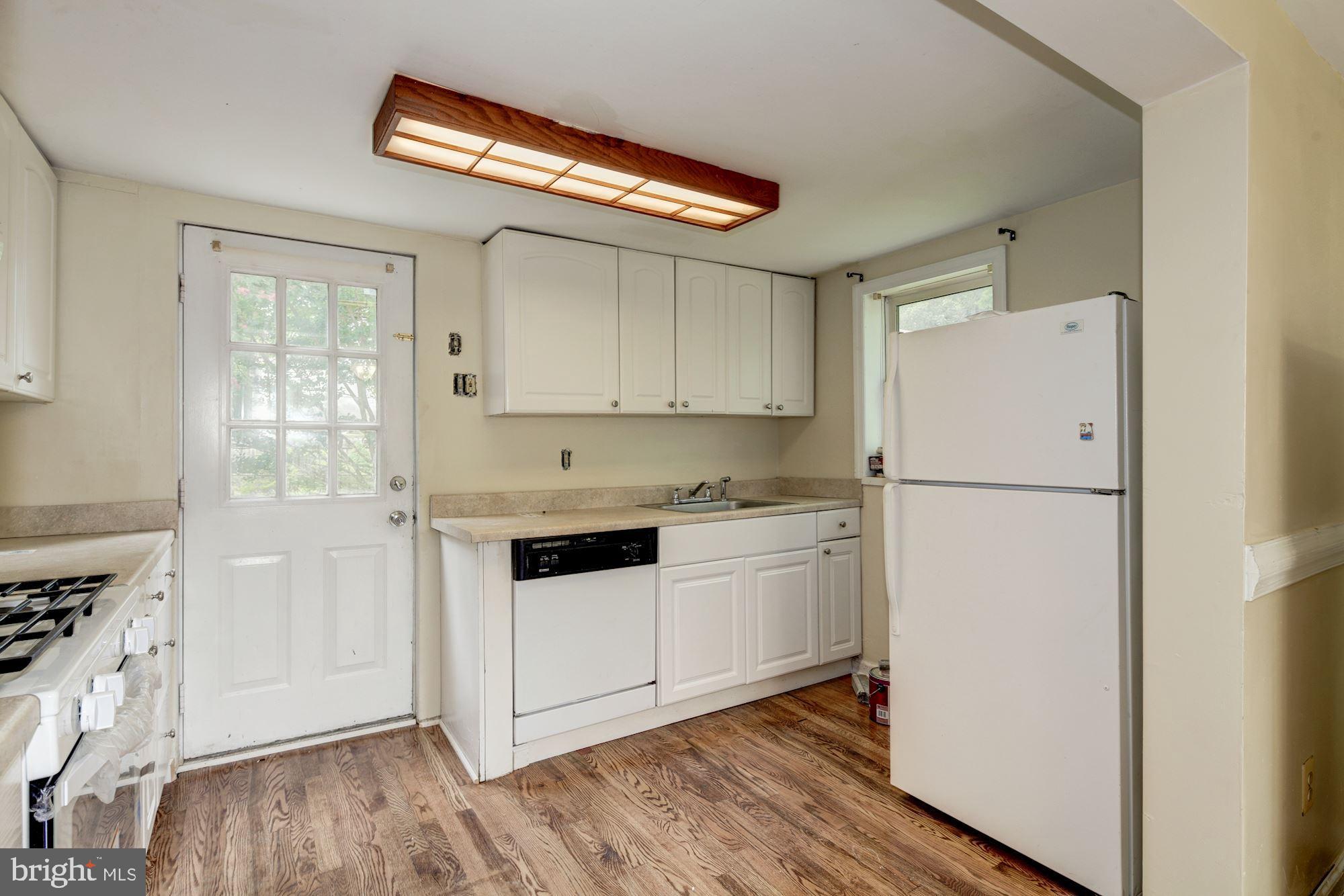 LAUREL - Residential