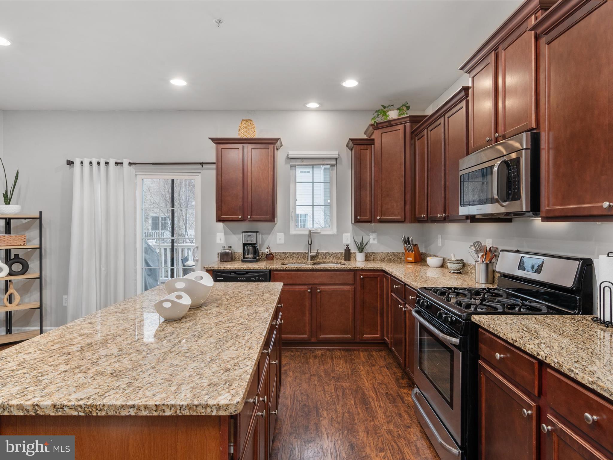 THE POINTE AT TANYARD SPRINGS - Residential Lease