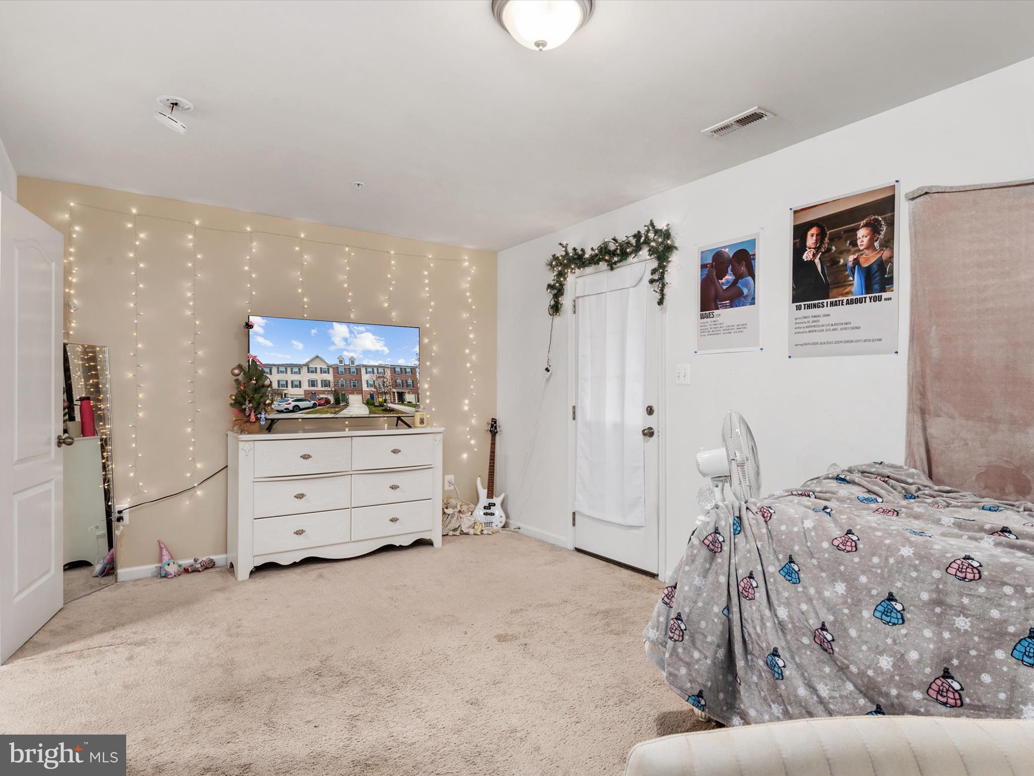 THE POINTE AT TANYARD SPRINGS - Residential Lease