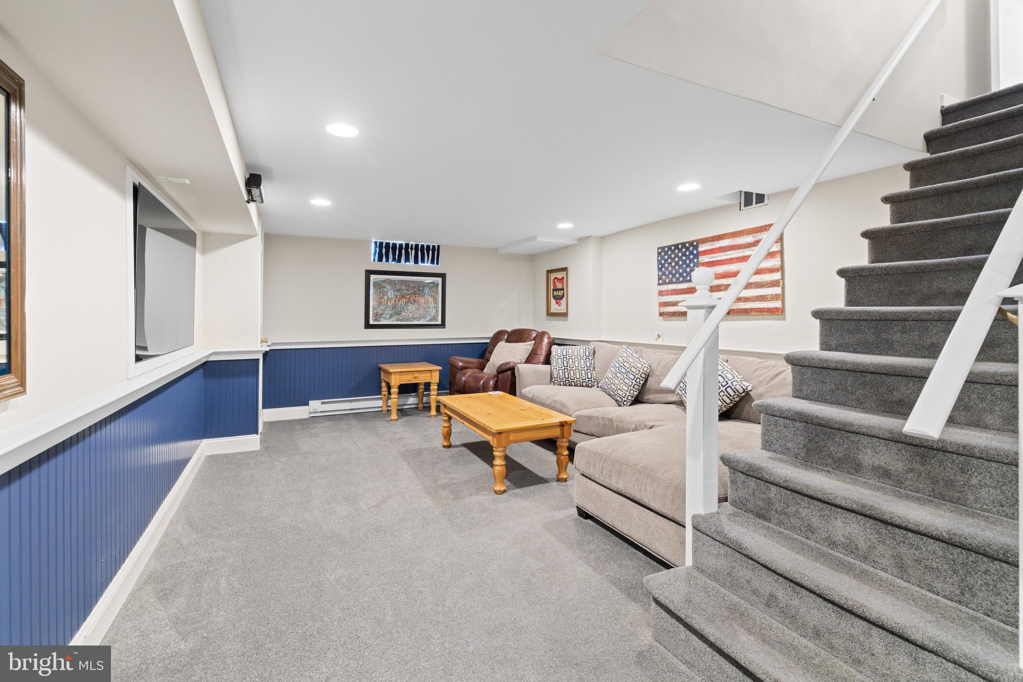 MORELAND MANOR - Residential