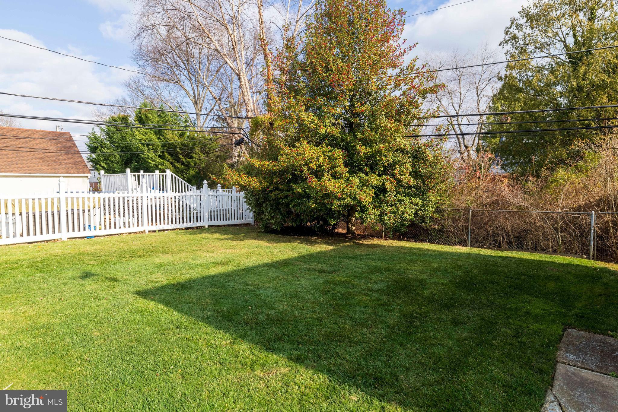 MORELAND MANOR - Residential