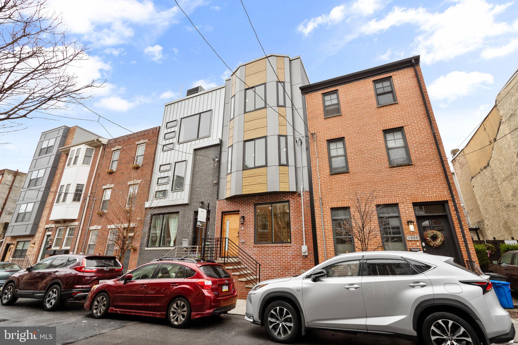 QUEEN VILLAGE - Residential