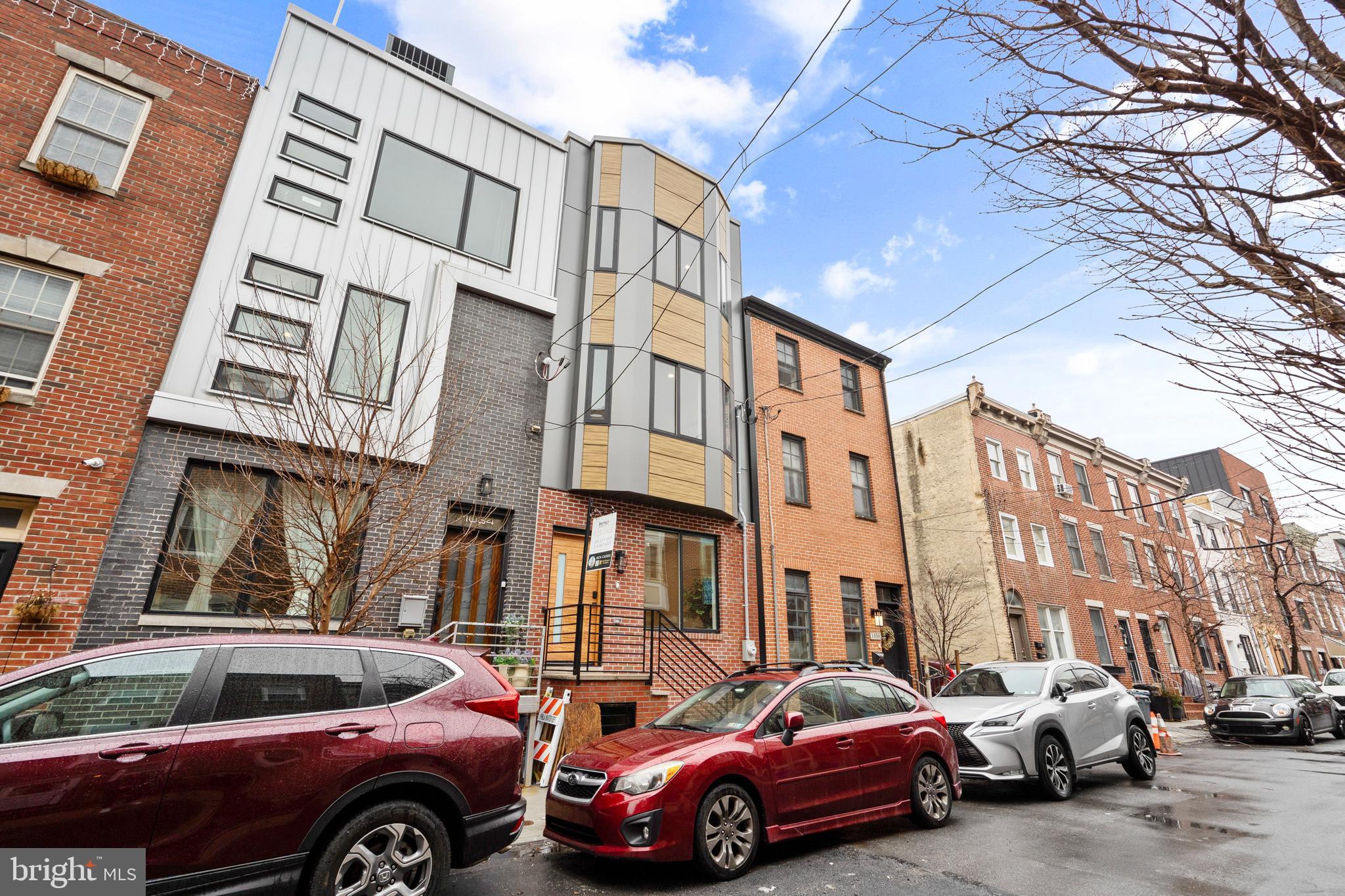 QUEEN VILLAGE - Residential