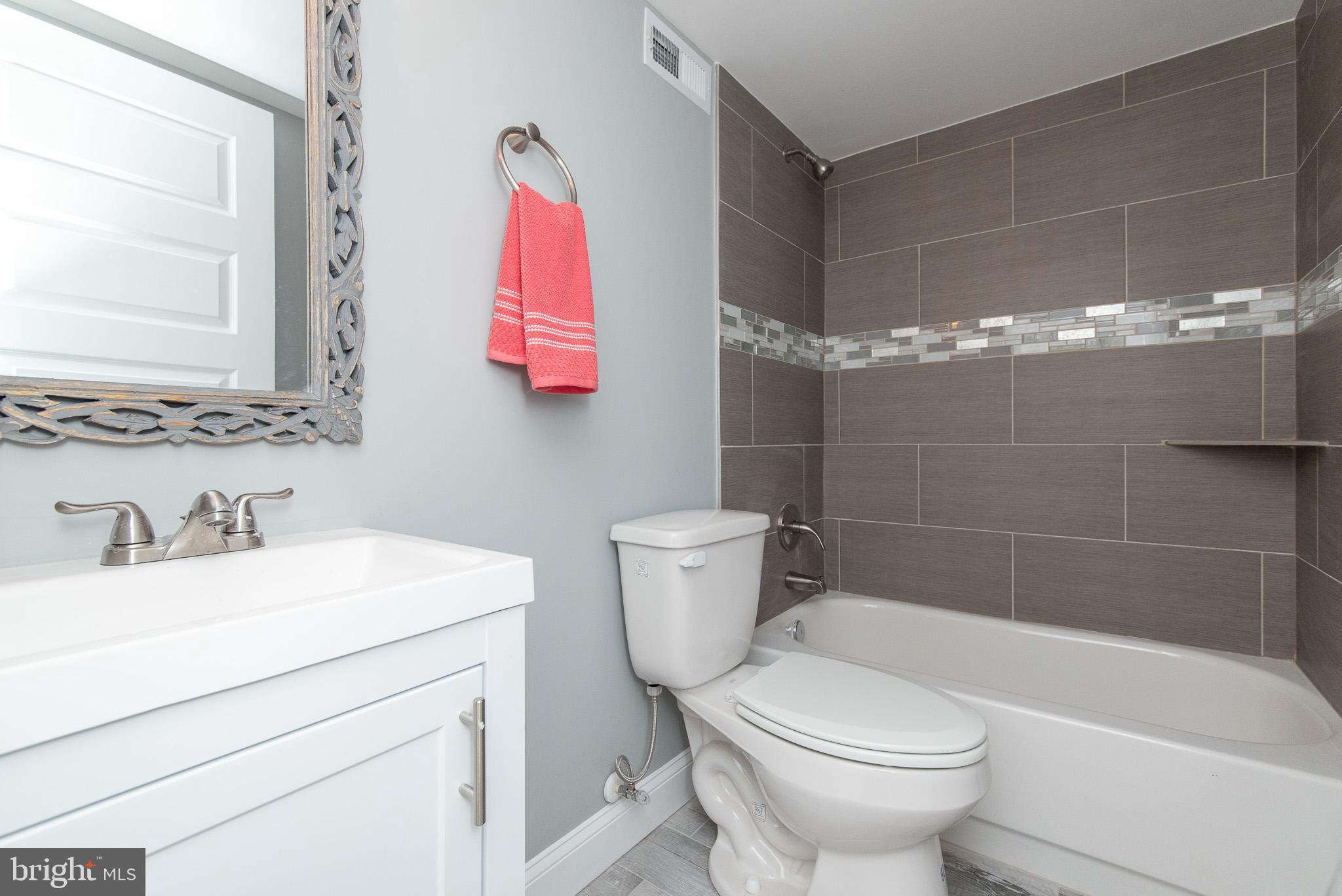 GREEKTOWN - Residential