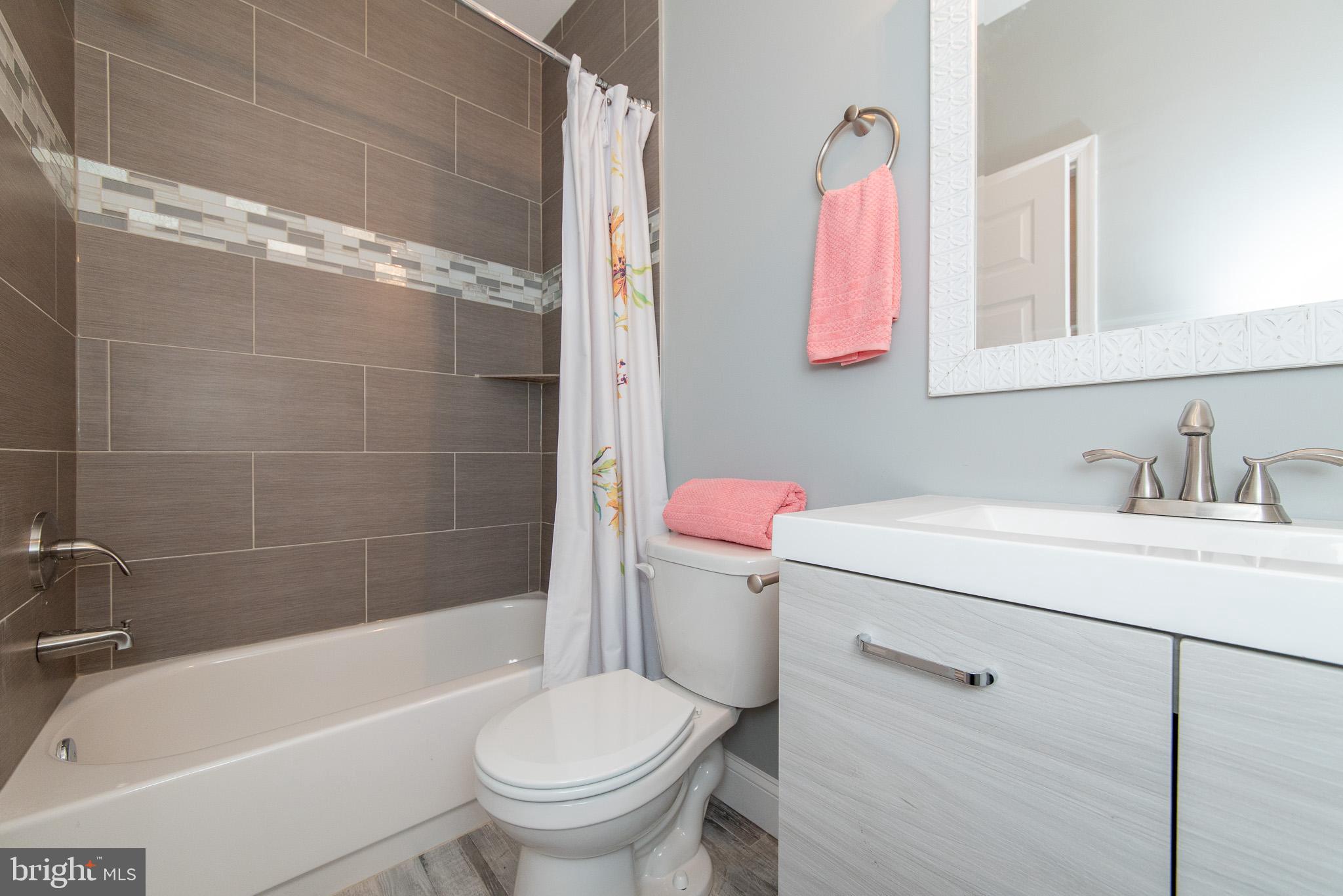 GREEKTOWN - Residential