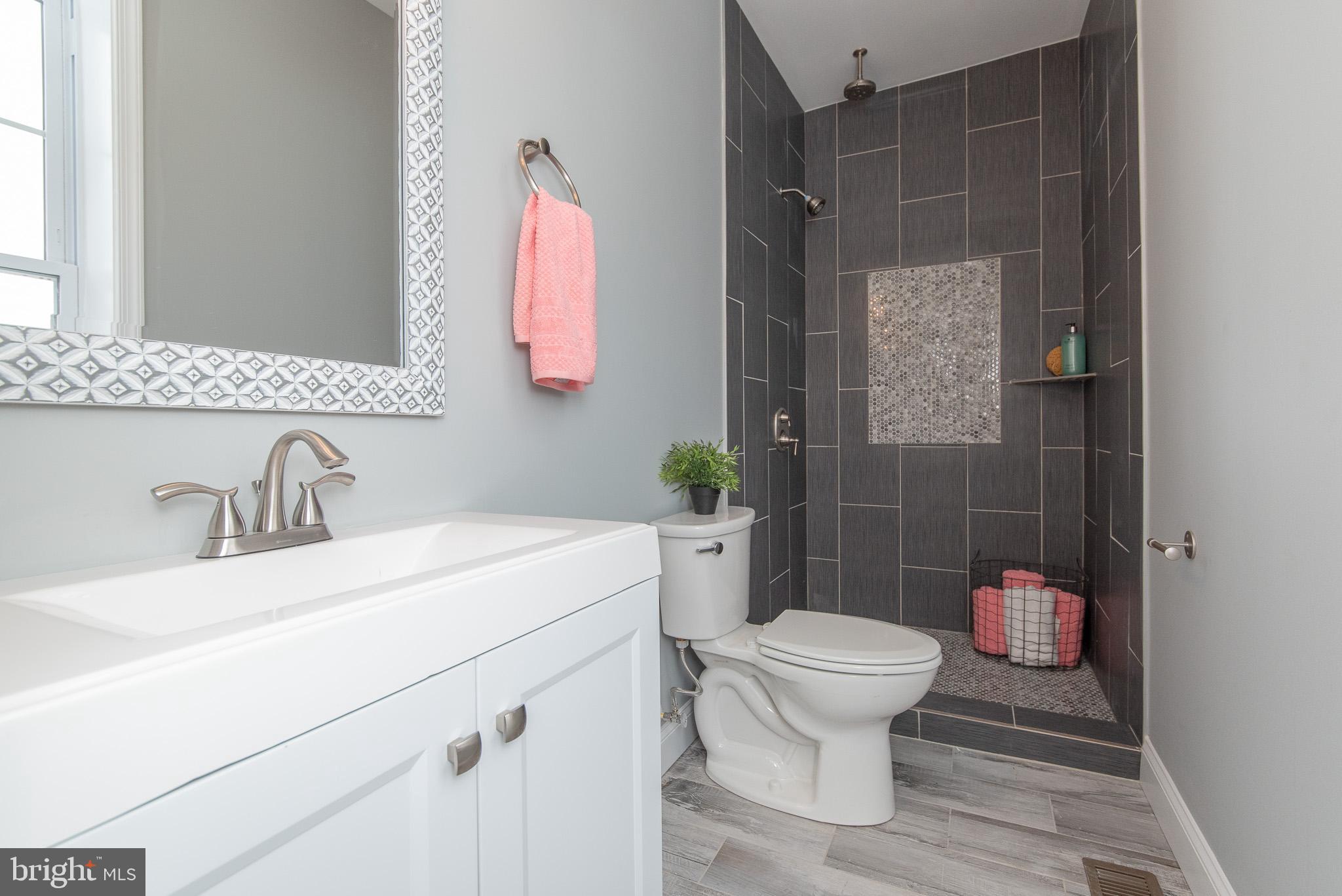 GREEKTOWN - Residential