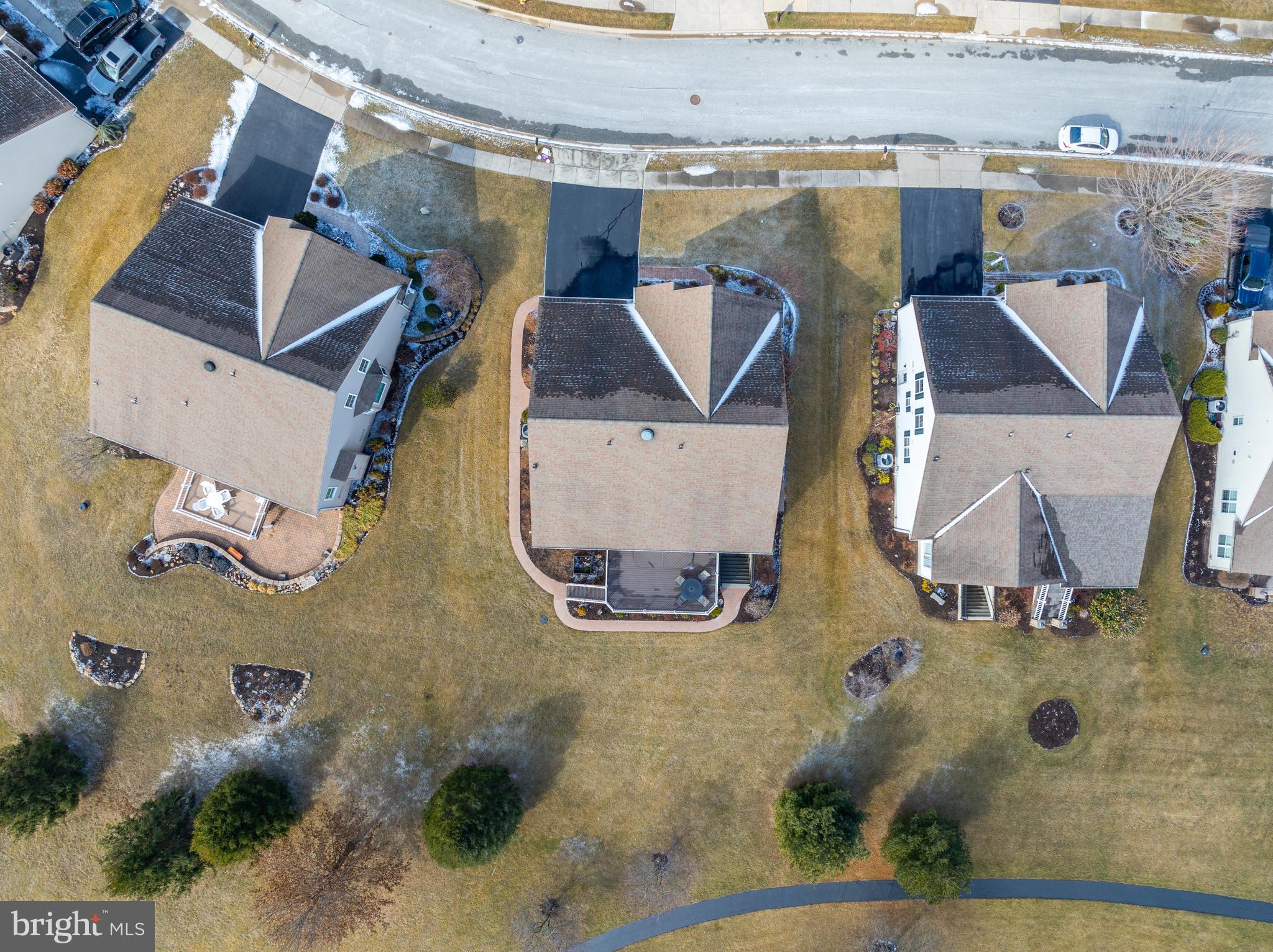 KNOB HILL FARMS - Residential