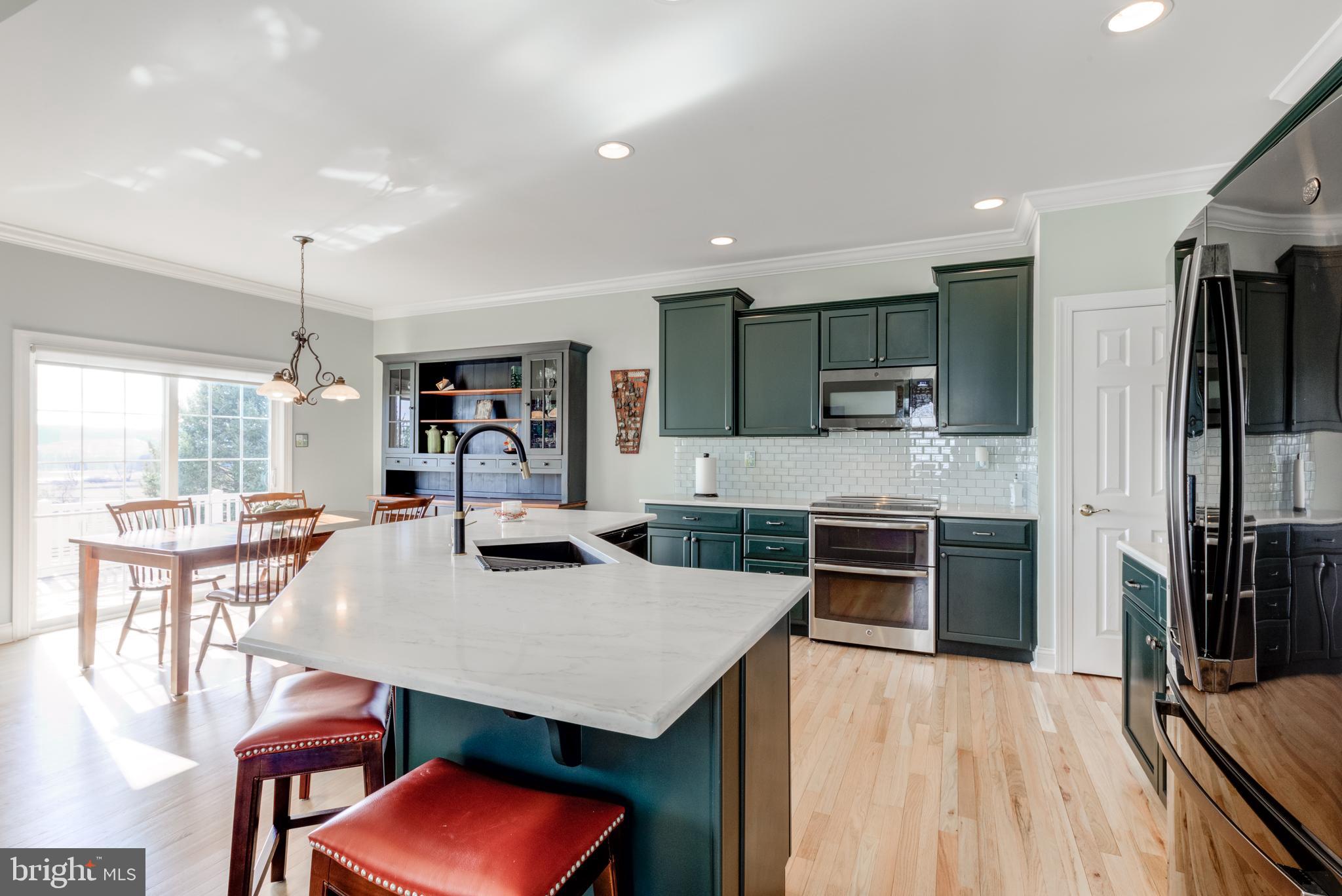 KNOB HILL FARMS - Residential