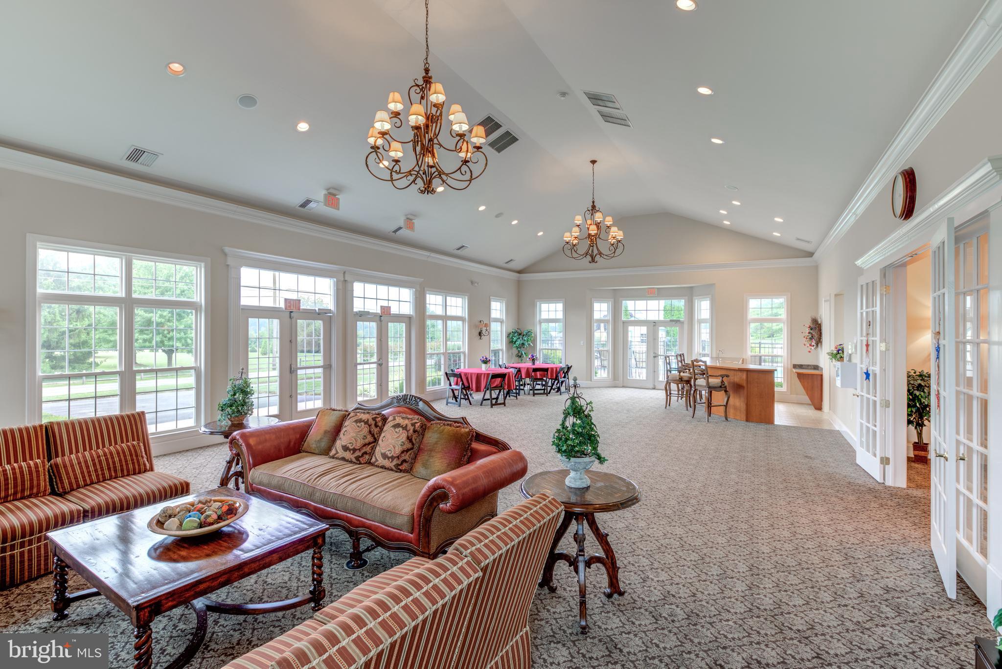 KNOB HILL FARMS - Residential