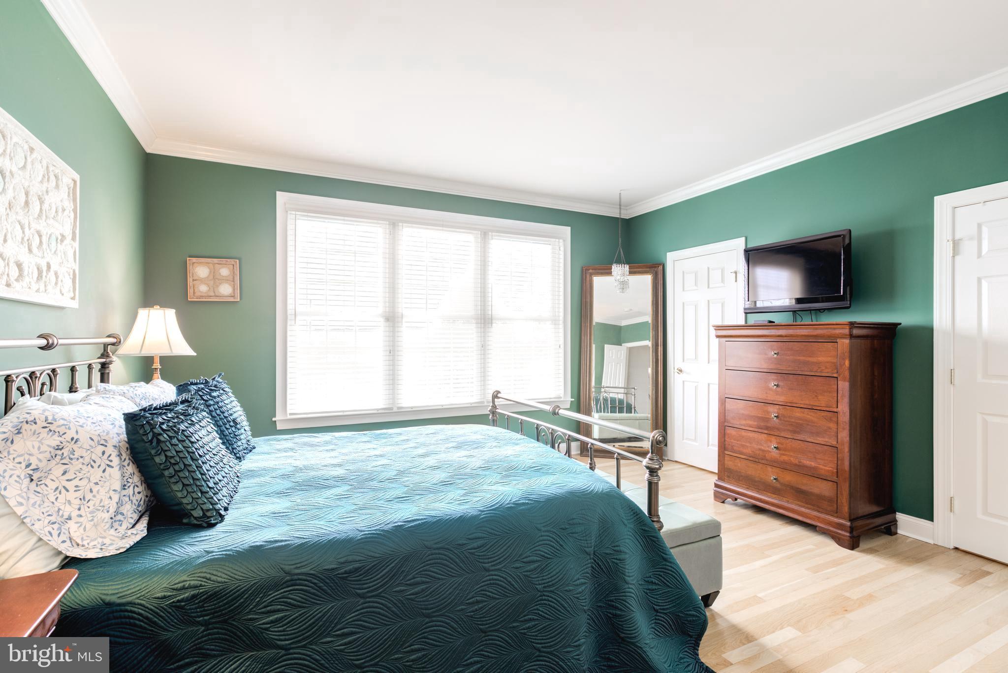 KNOB HILL FARMS - Residential