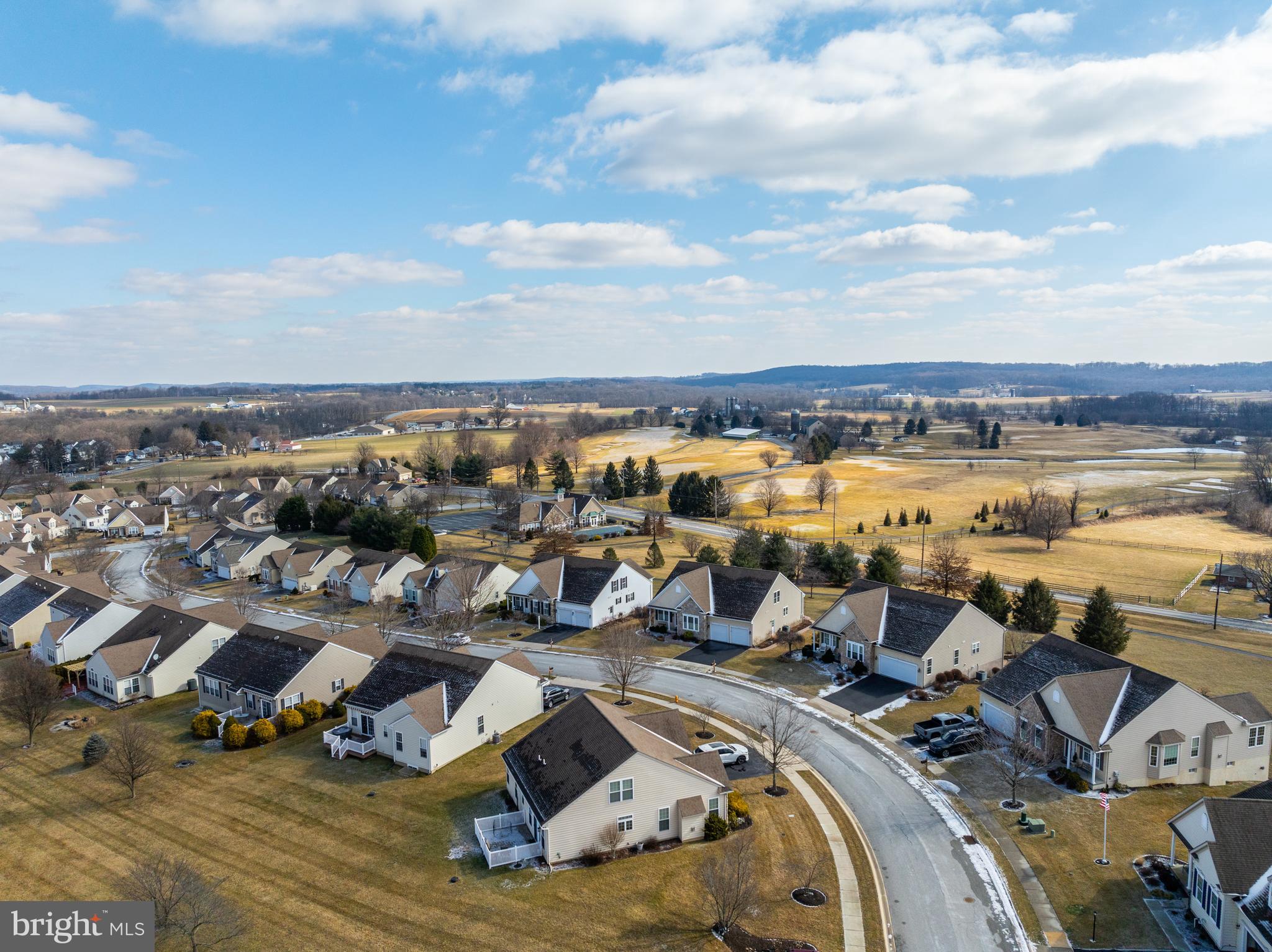 KNOB HILL FARMS - Residential