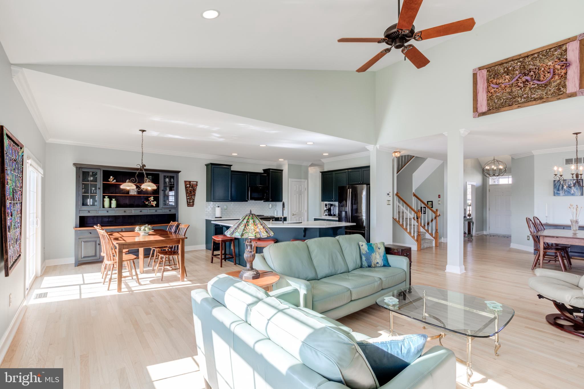 KNOB HILL FARMS - Residential