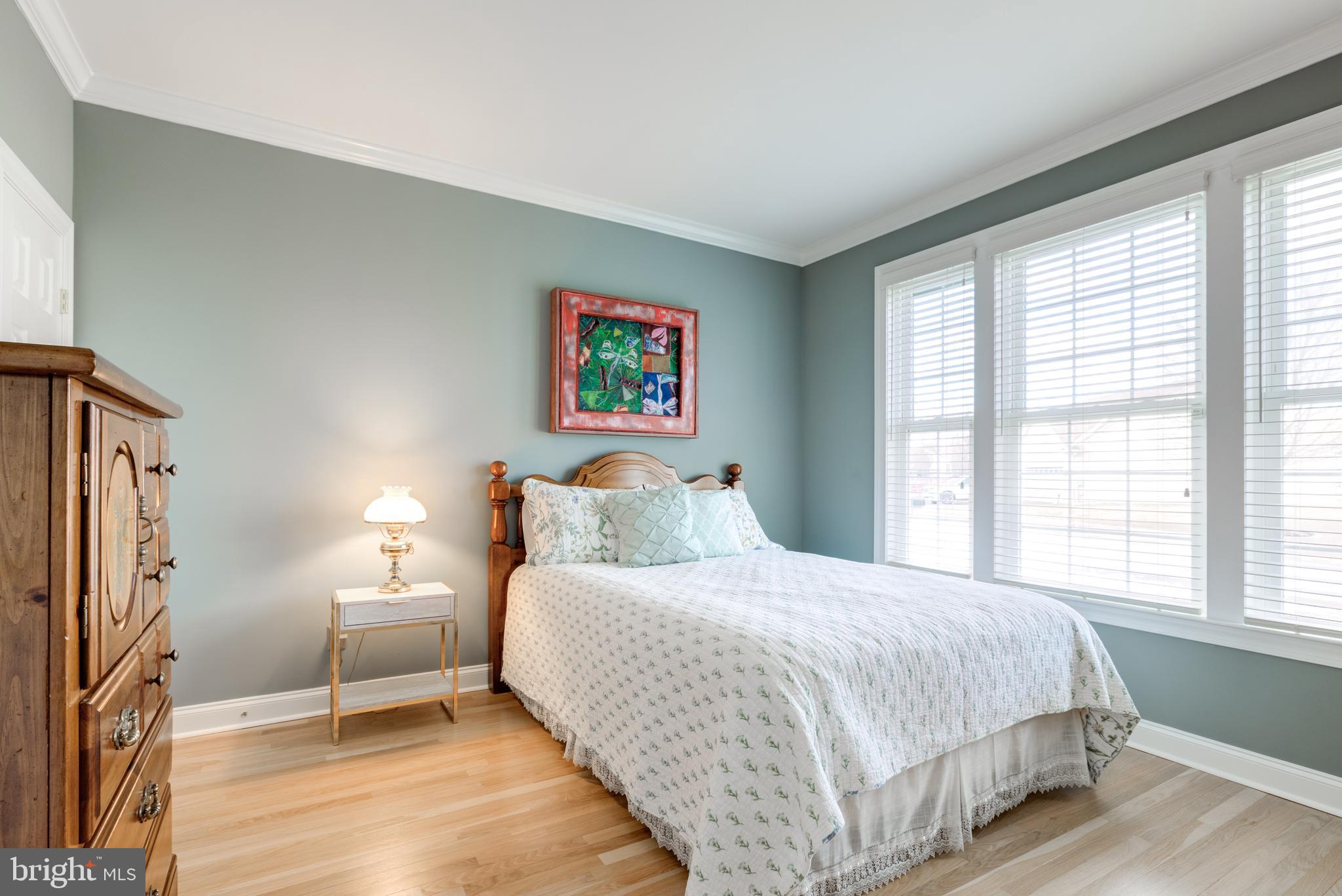 KNOB HILL FARMS - Residential