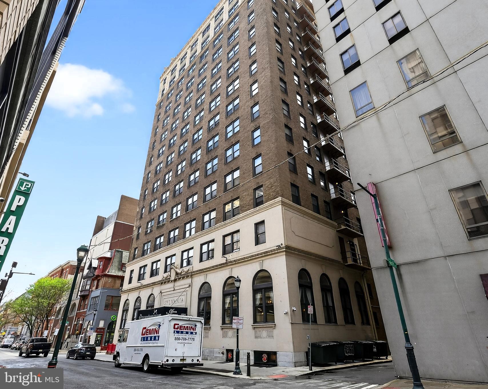 1324 LOCUST STREET 1114