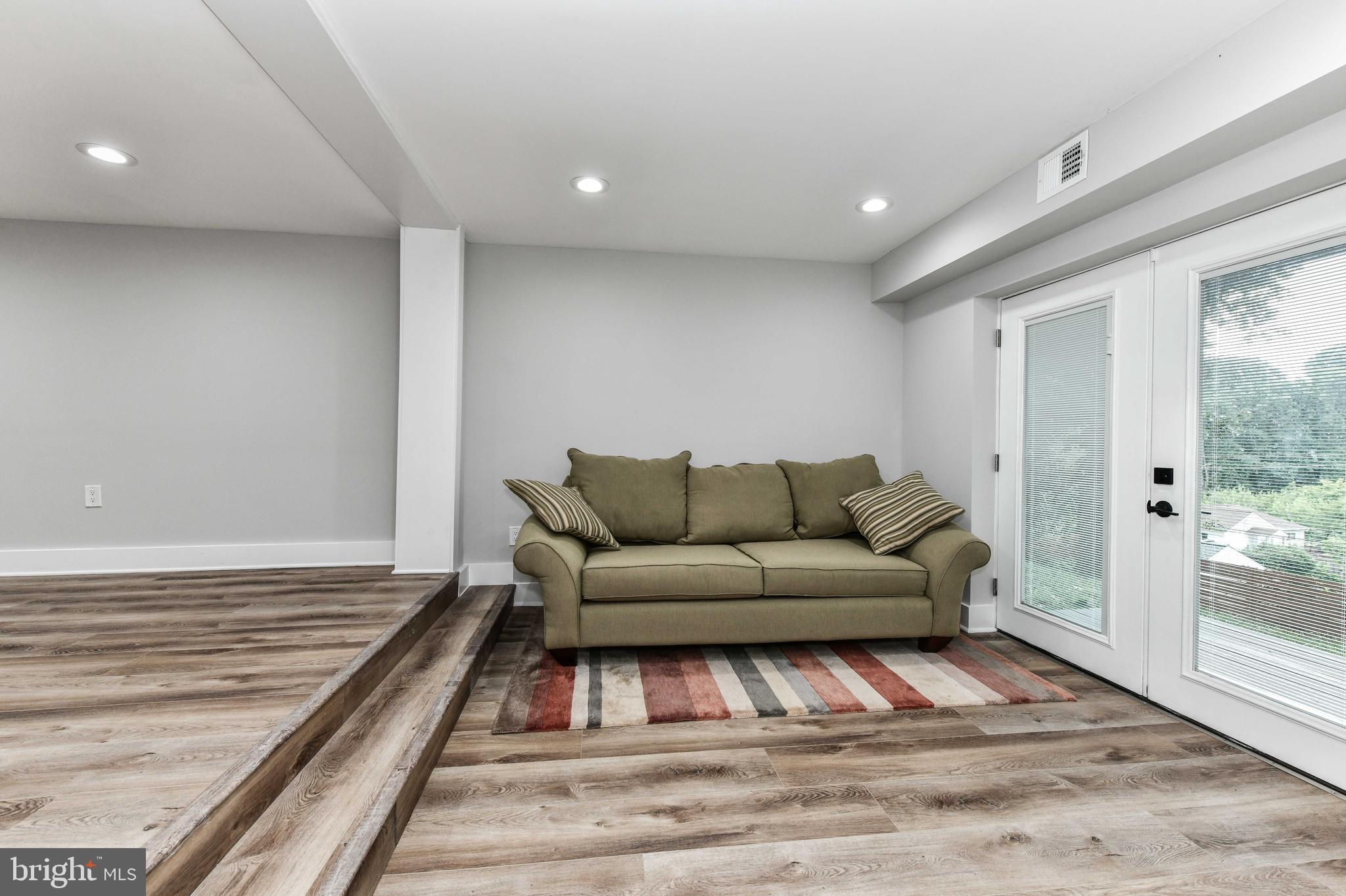 CLAREMONT - Residential Lease