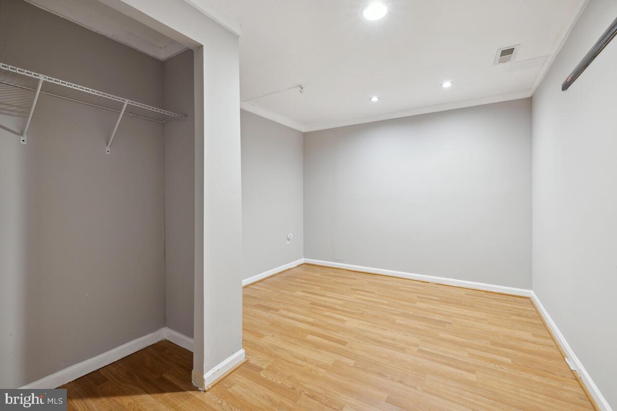 PARKVIEW MANOR - Residential