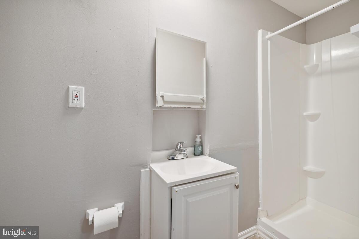 PARKVIEW MANOR - Residential