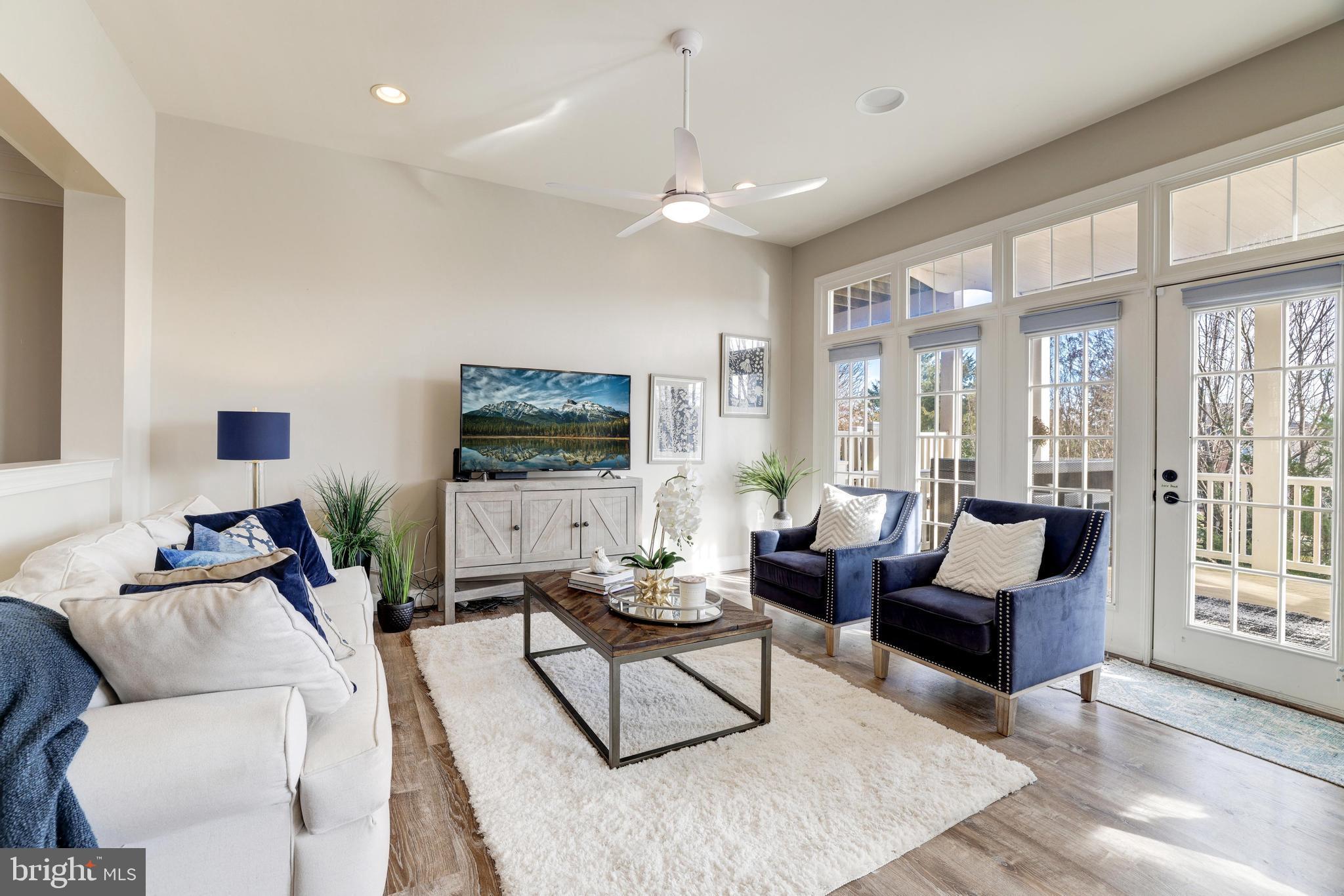 RIVER CREEK - Residential