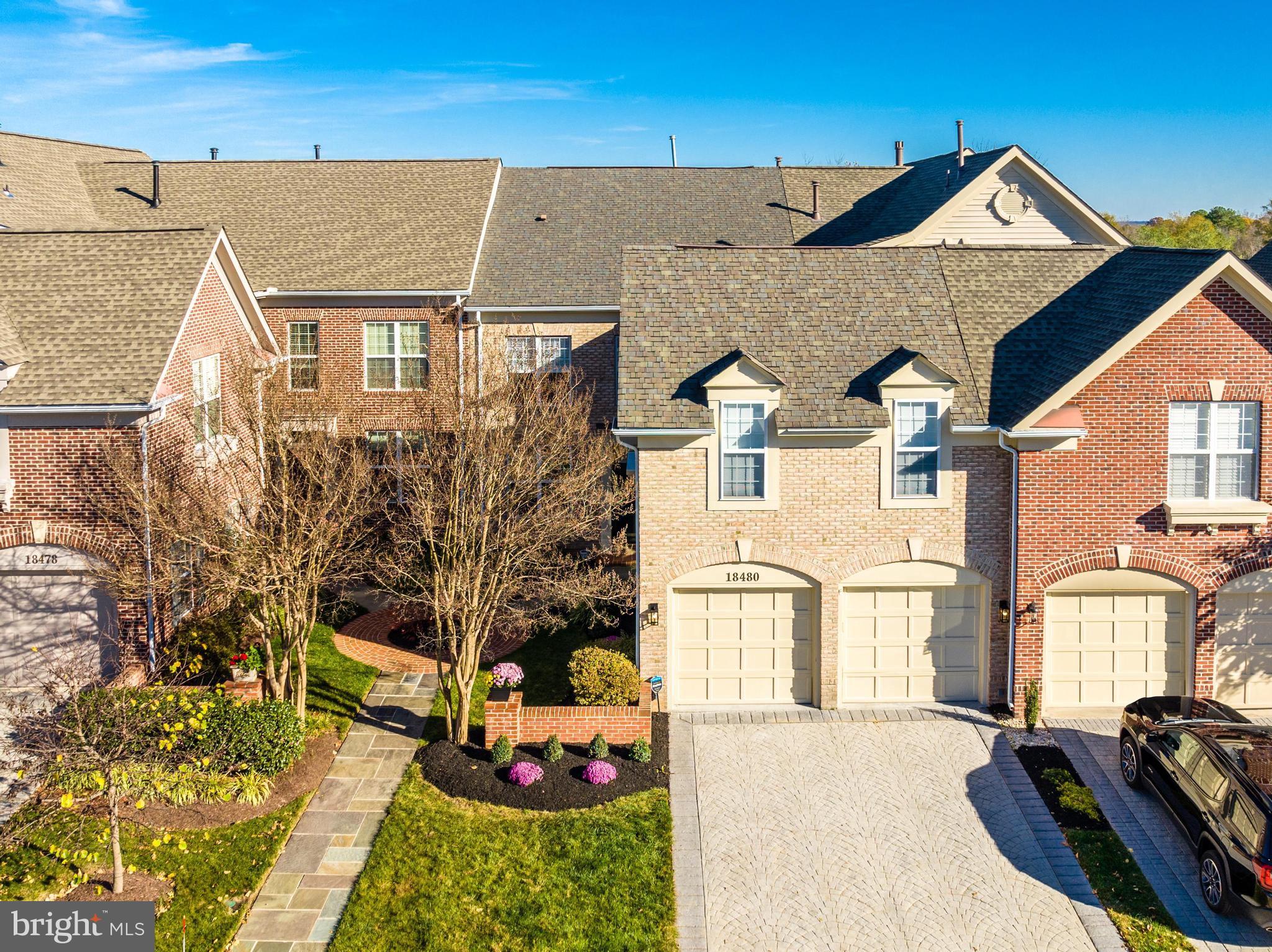 RIVER CREEK - Residential