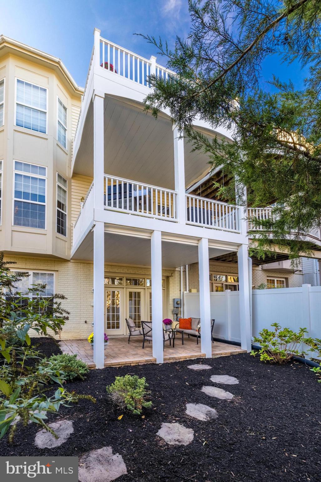 RIVER CREEK - Residential