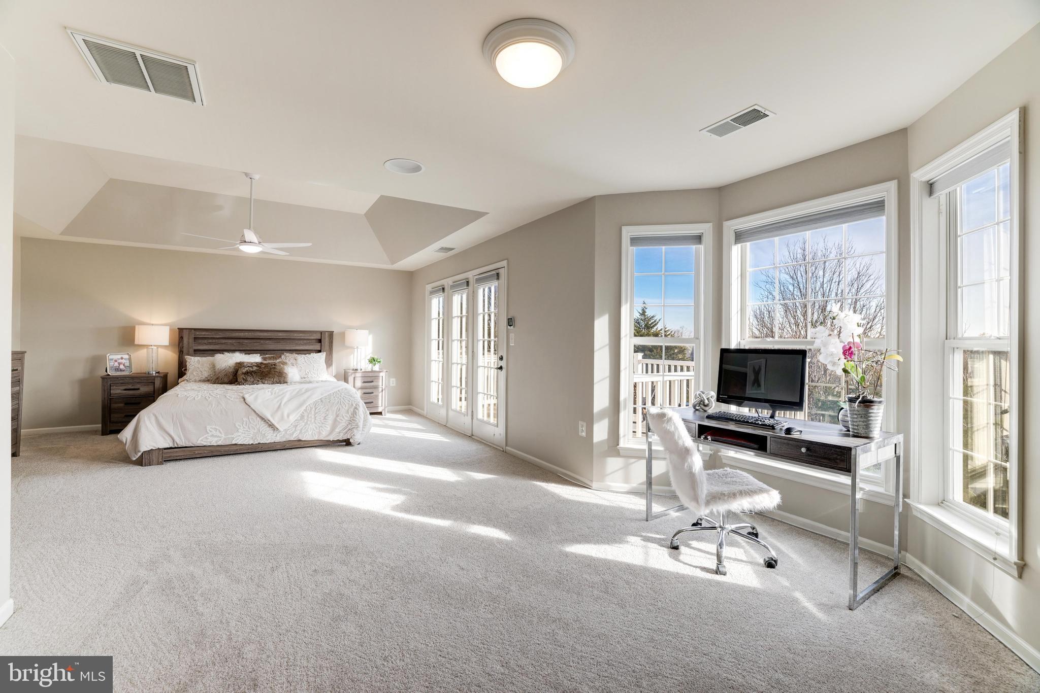 RIVER CREEK - Residential