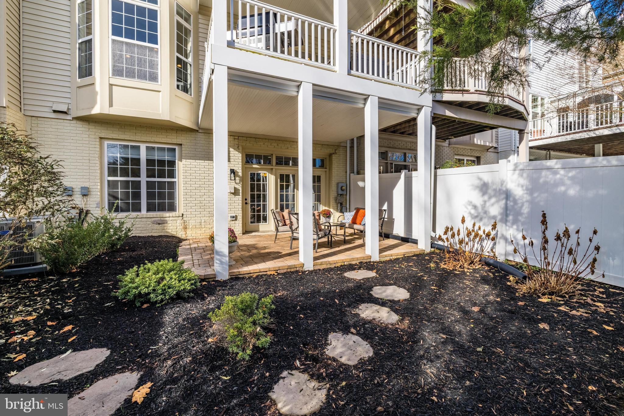 RIVER CREEK - Residential