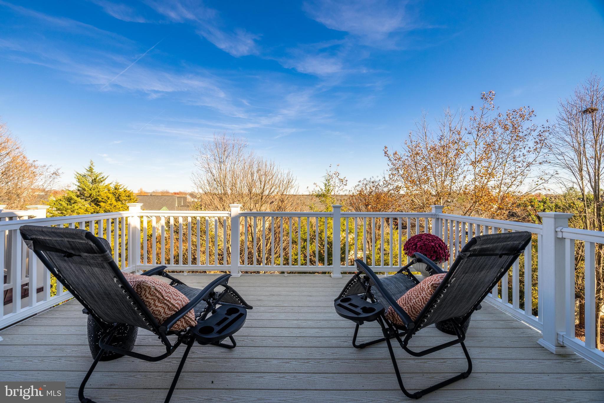 RIVER CREEK - Residential