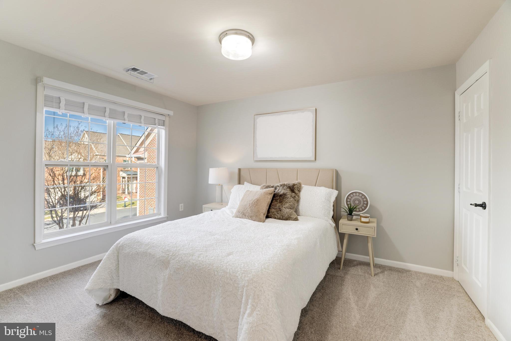 RIVER CREEK - Residential