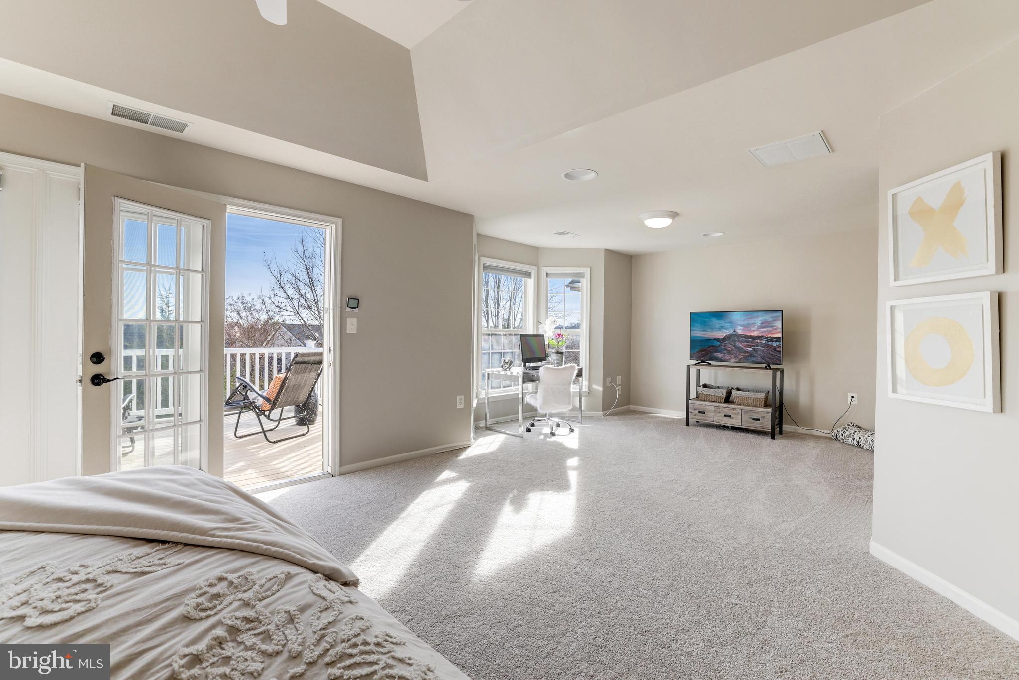 RIVER CREEK - Residential