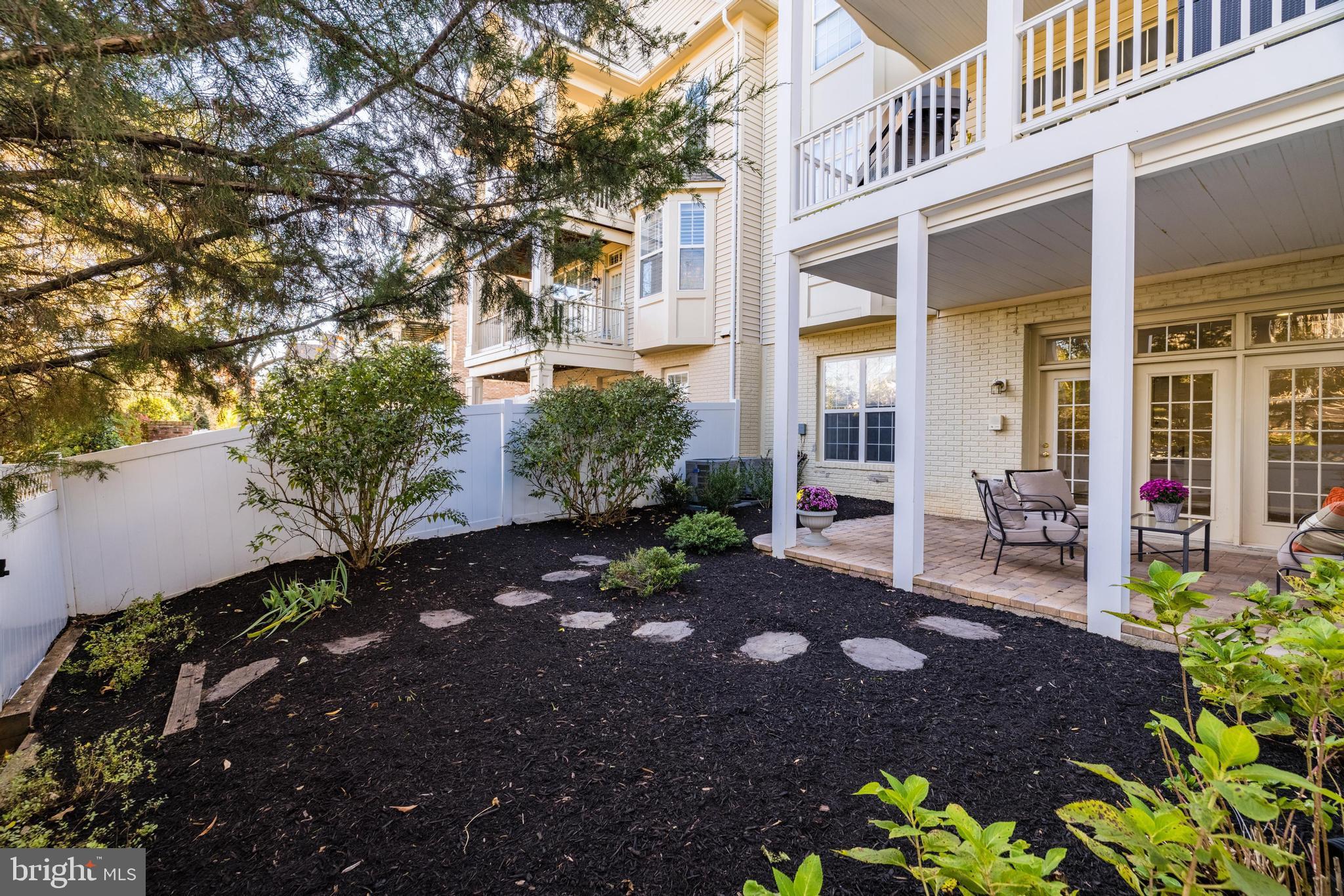 RIVER CREEK - Residential