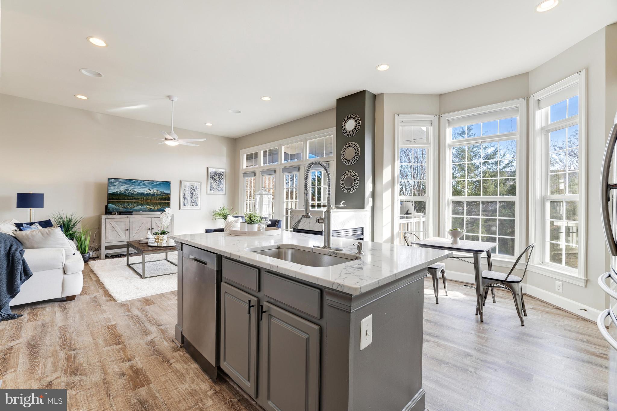 RIVER CREEK - Residential