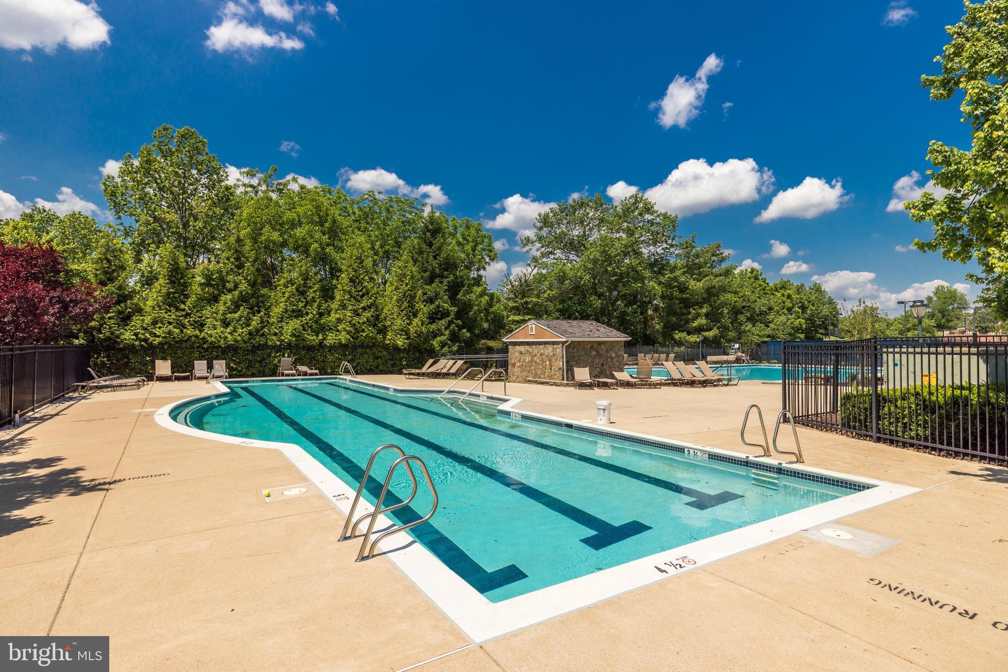 RIVER CREEK - Residential