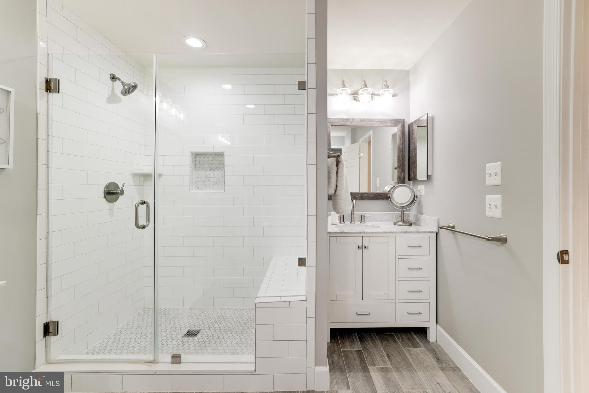 RIVER CREEK - Residential