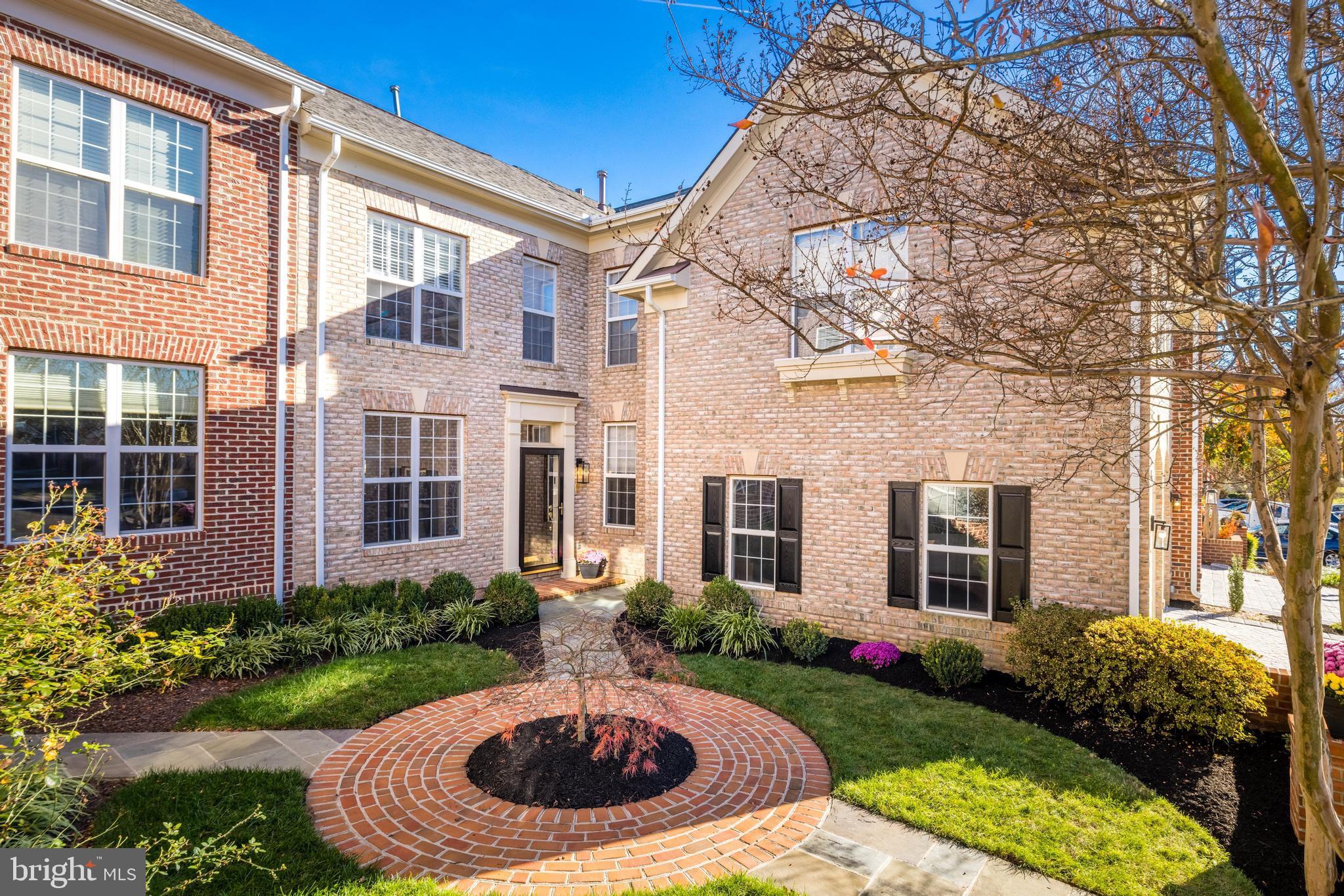 RIVER CREEK - Residential