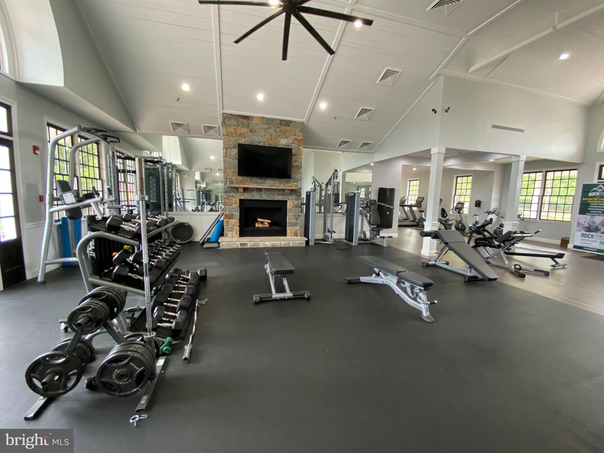 RIVER CREEK - Residential