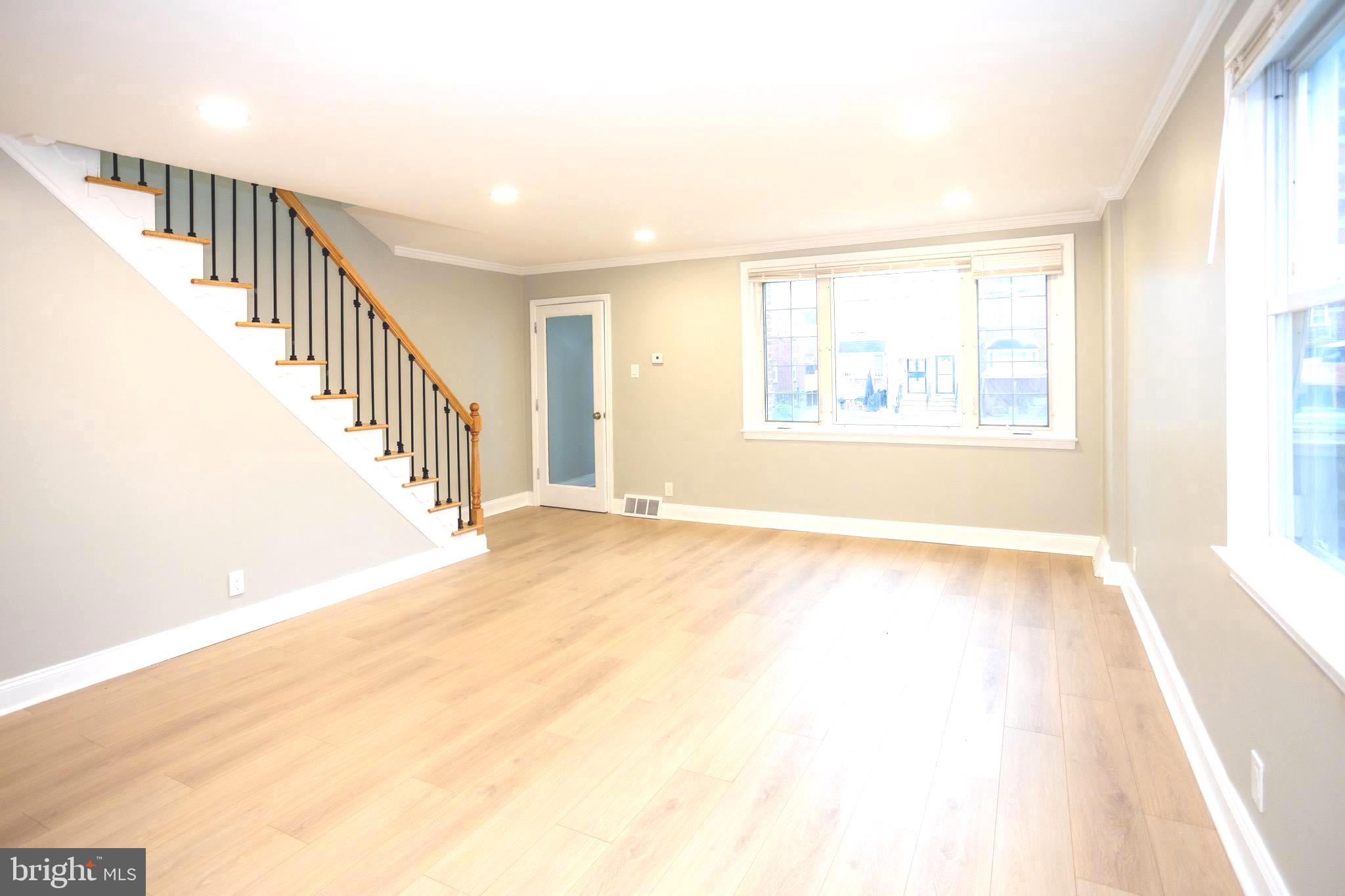 829 DISSTON STREET