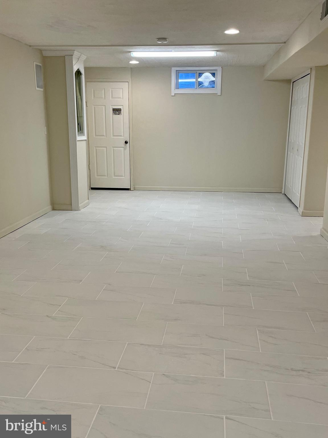 GAITHERSBURG OUTSIDE - Residential