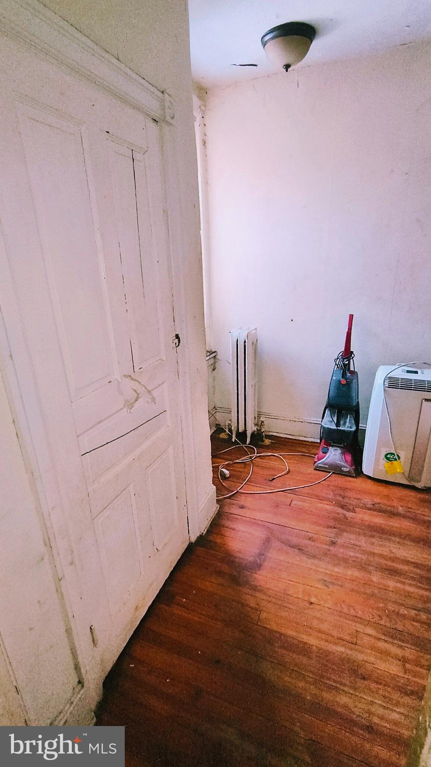 PHILADELPHIA - Residential