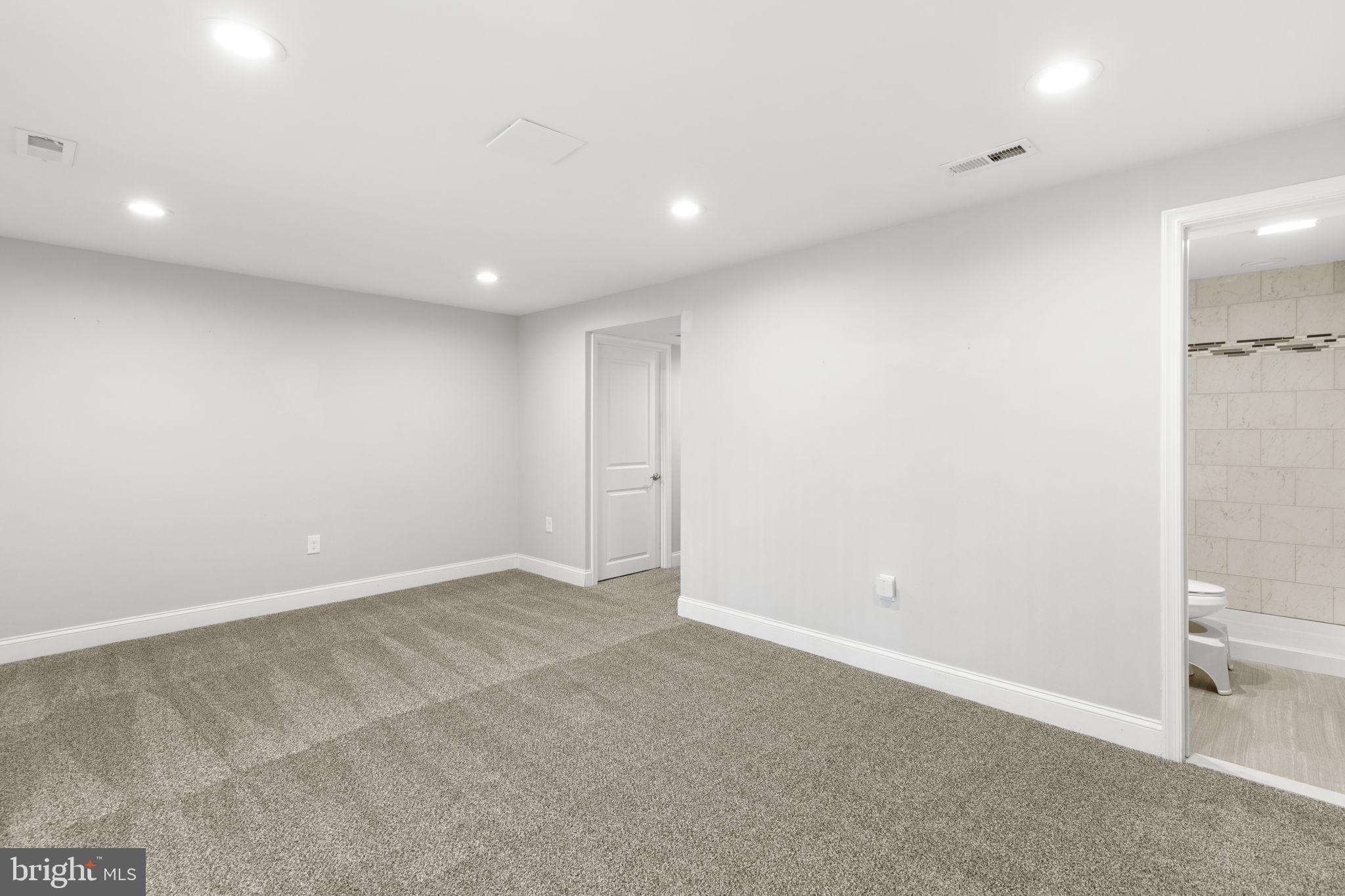 DONCASTER VILLAGE - Residential