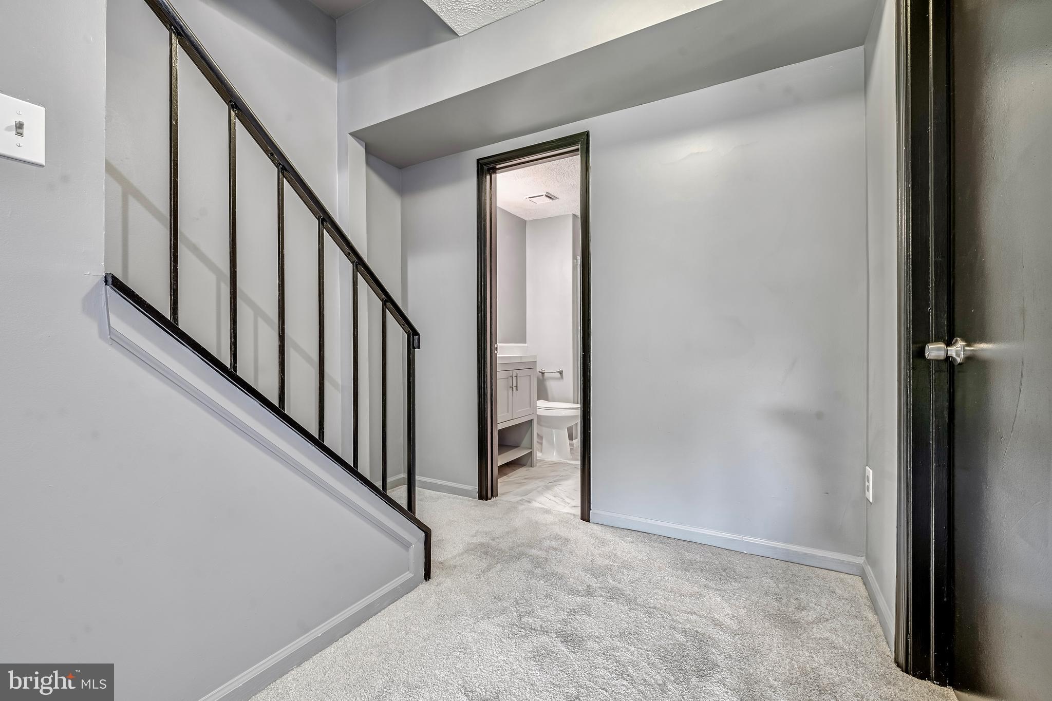 SILVER SPRING CNTRY CLUB - Residential