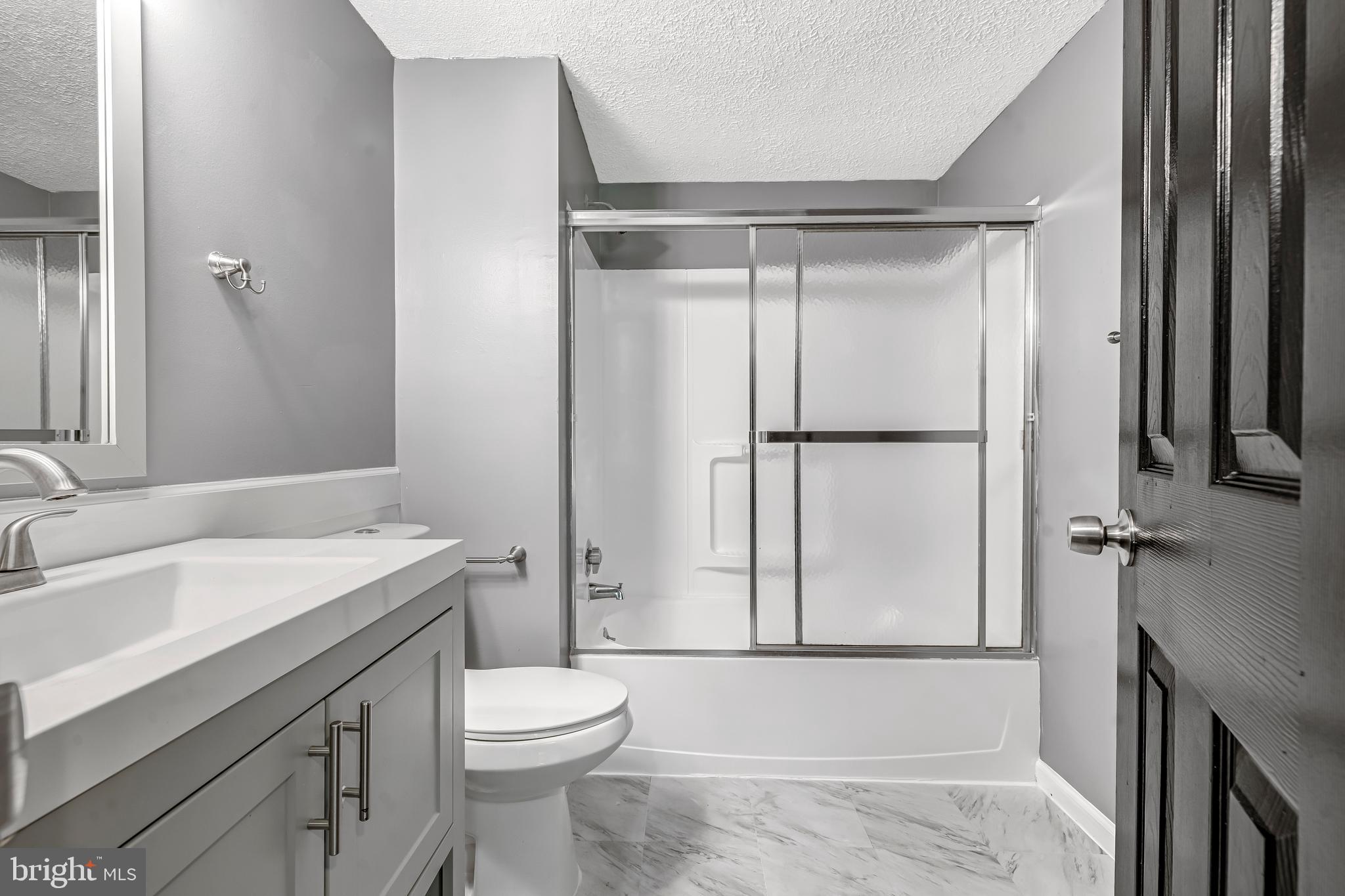 SILVER SPRING CNTRY CLUB - Residential