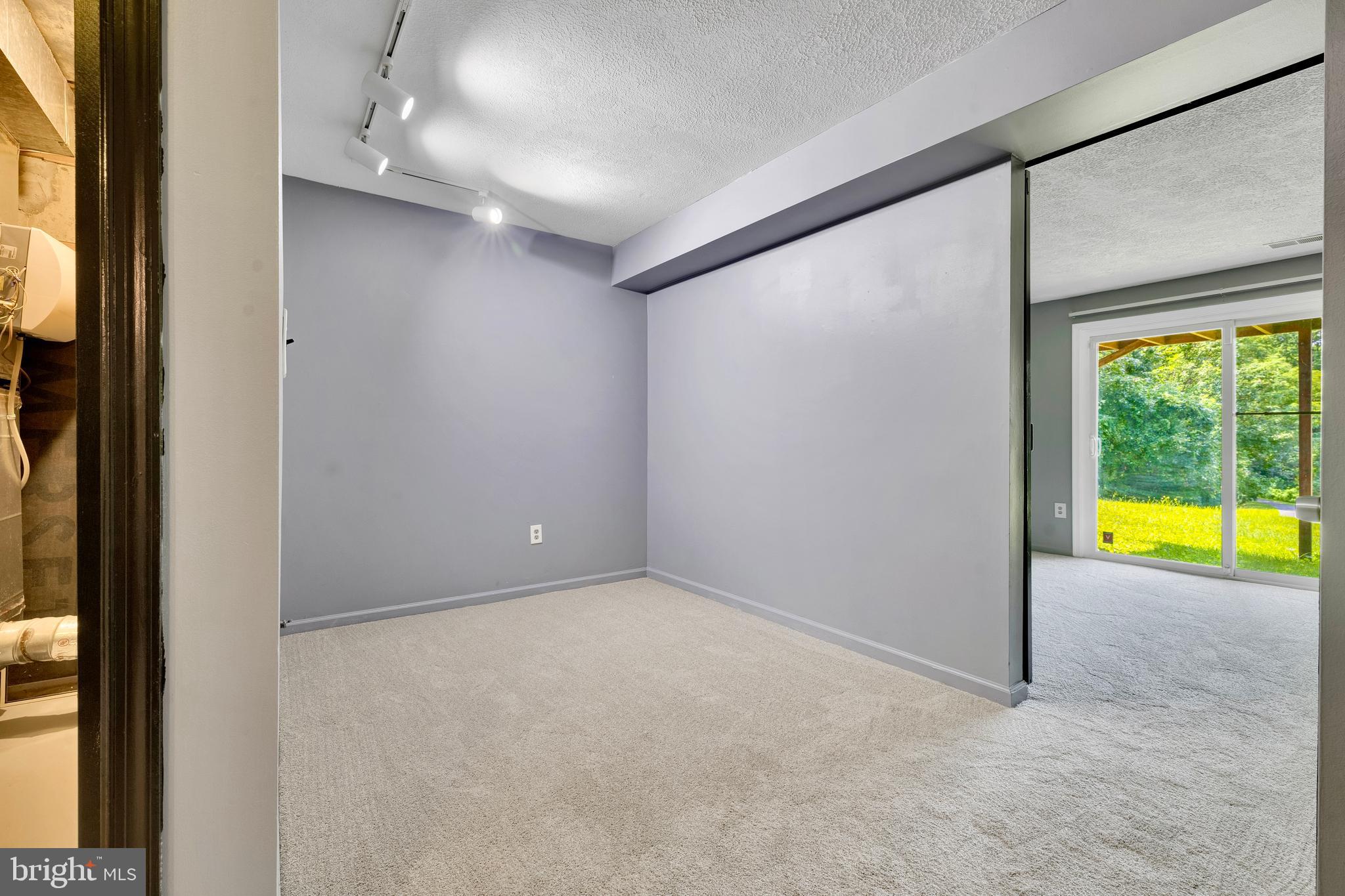 SILVER SPRING CNTRY CLUB - Residential