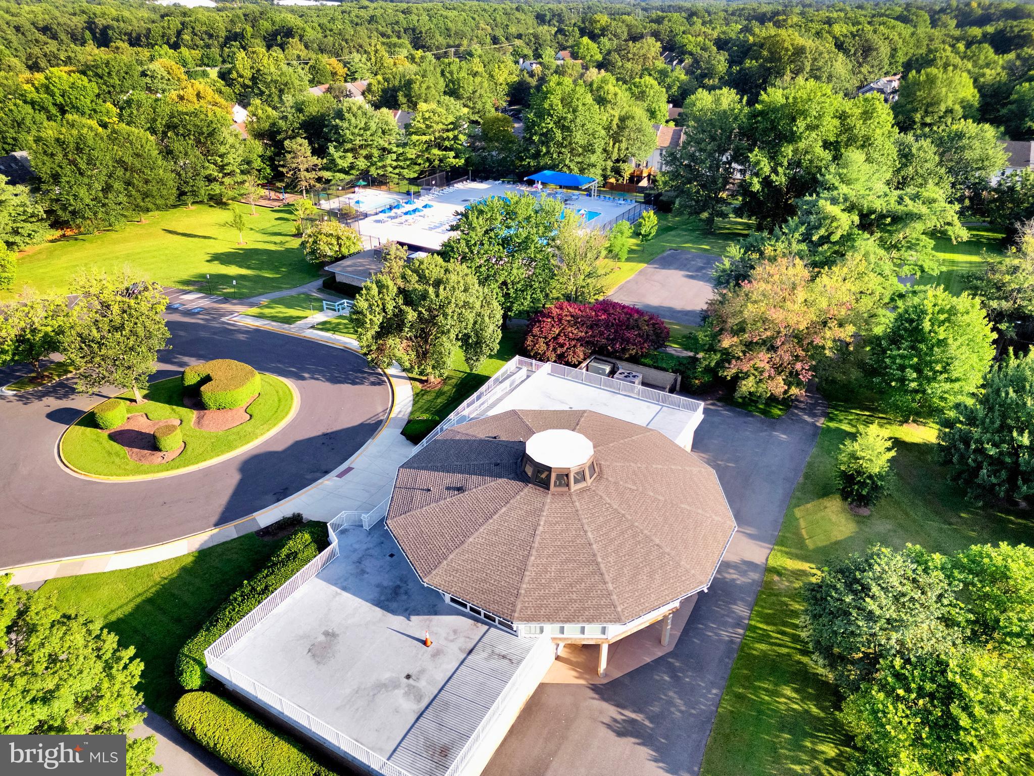 SILVER SPRING CNTRY CLUB - Residential