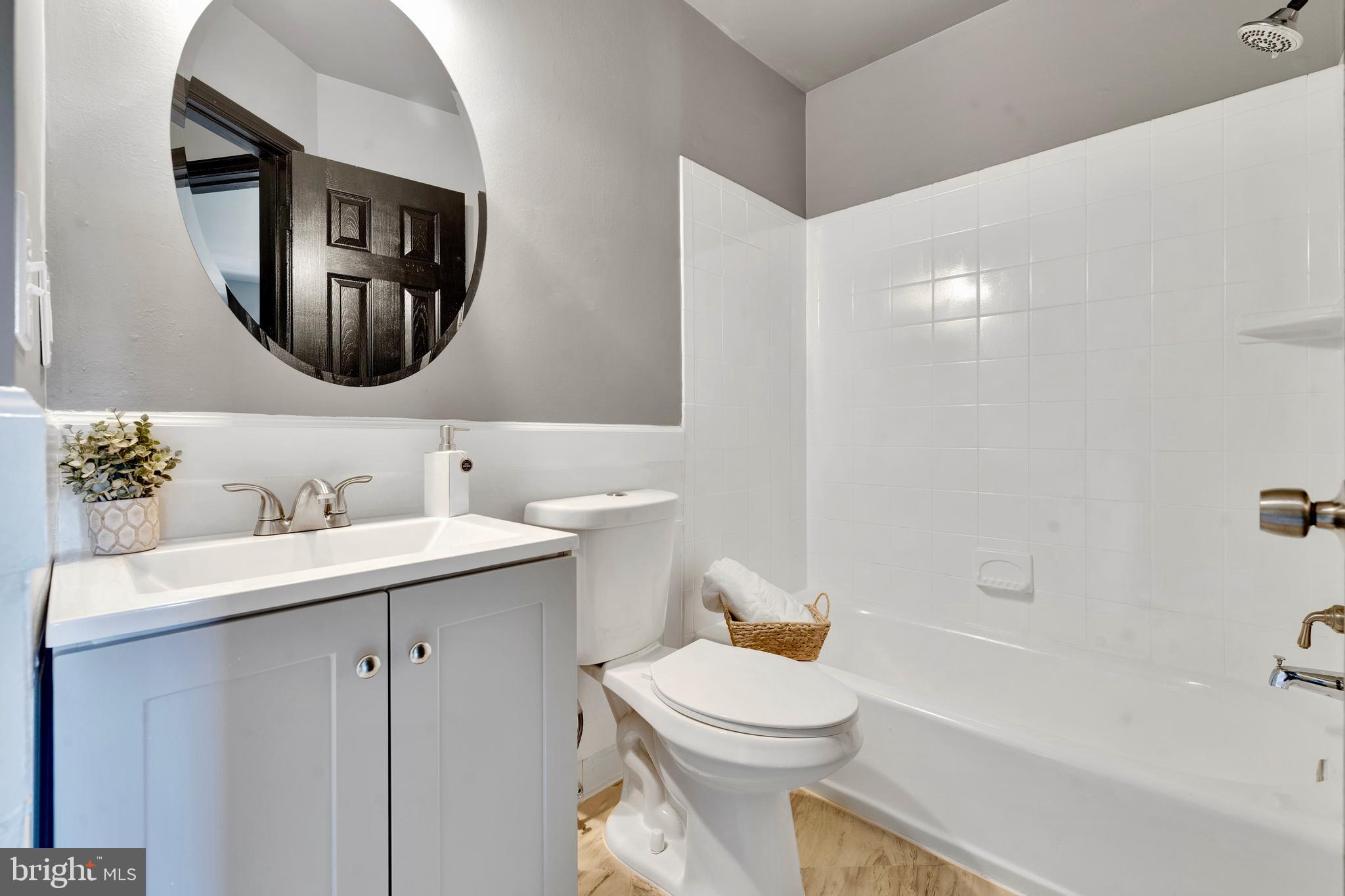 SILVER SPRING CNTRY CLUB - Residential